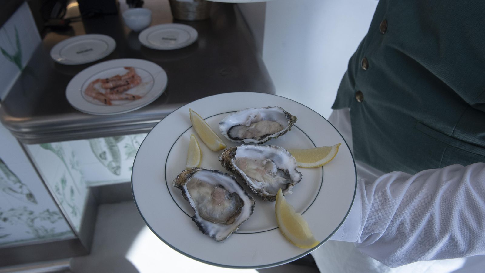 Un plato de ostras de Mareantes, la cervecería y cocedero de mariscos de Rafa Zafra.