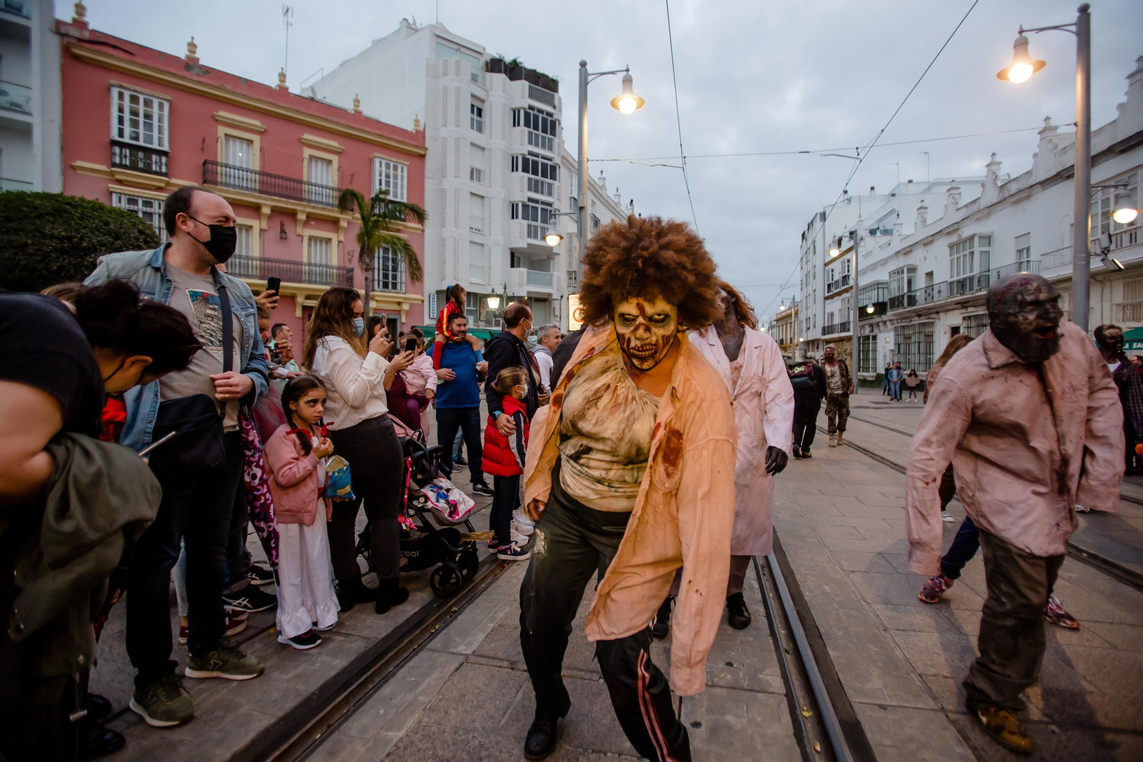 Halloween en San Fernando: miedo en las calles y el mercado