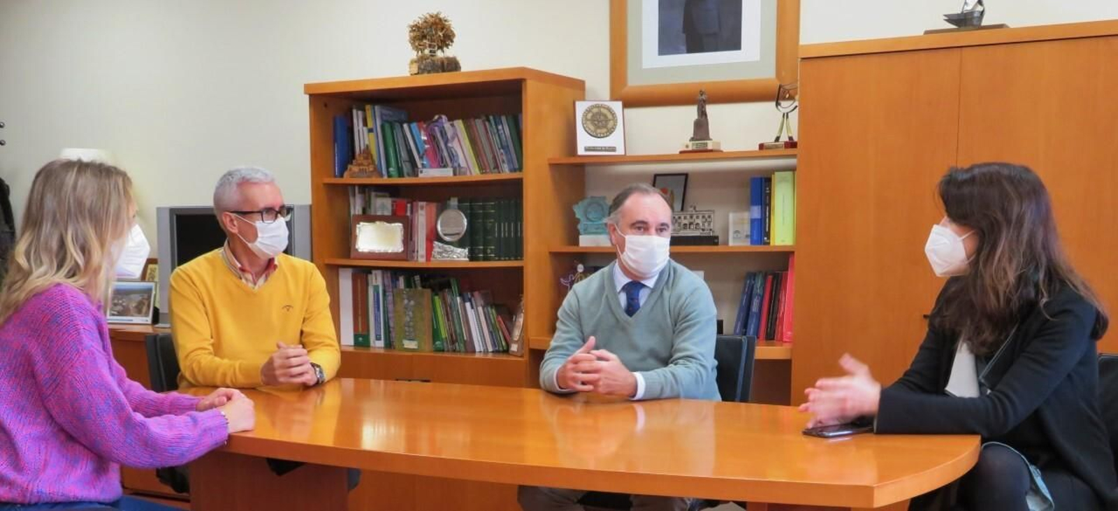 Un momento de la reunión mantenida por Antonio Augustín con las cooperativas.