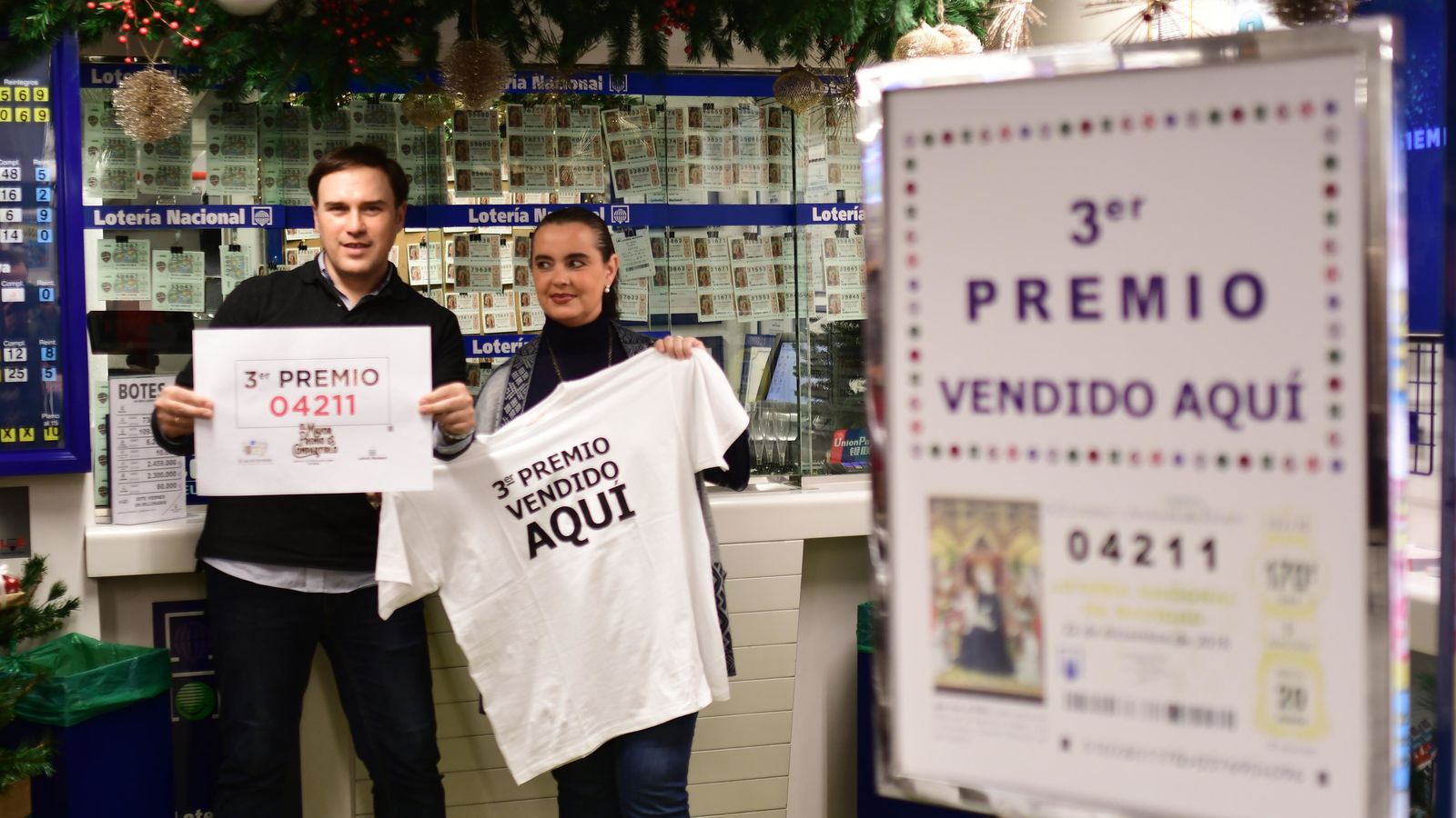 Responsables de la administración de lotería de El Corte Inglés