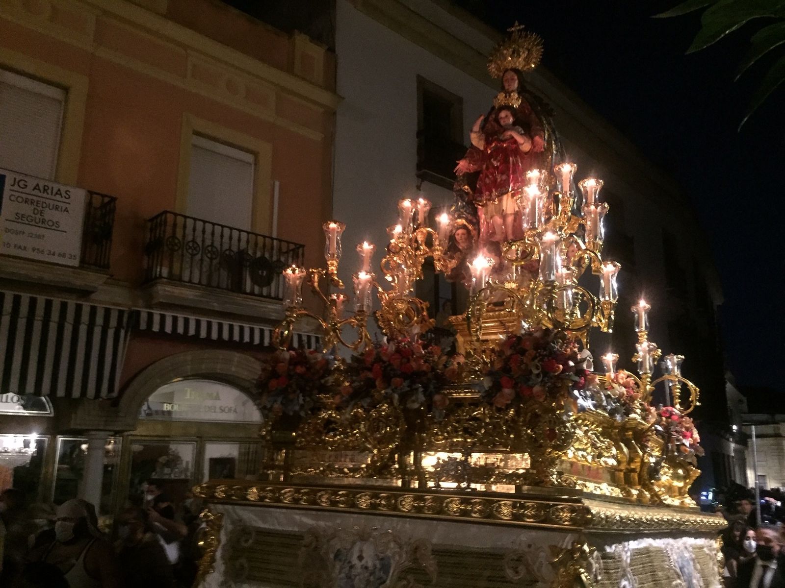 Salida de la Vrigen del Sagrado Corazón del colegio de Montealto