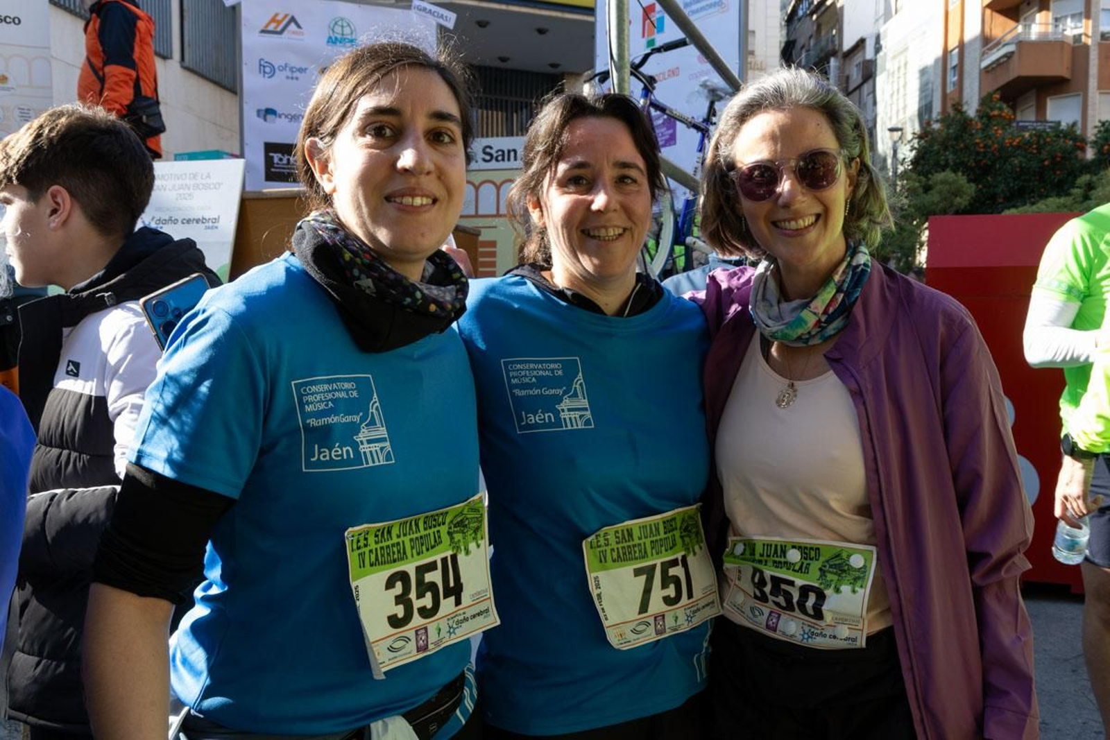 Deporte y solidaridad se unen en la IV Carrera Popular IES San Juan Bosco, en imágenes