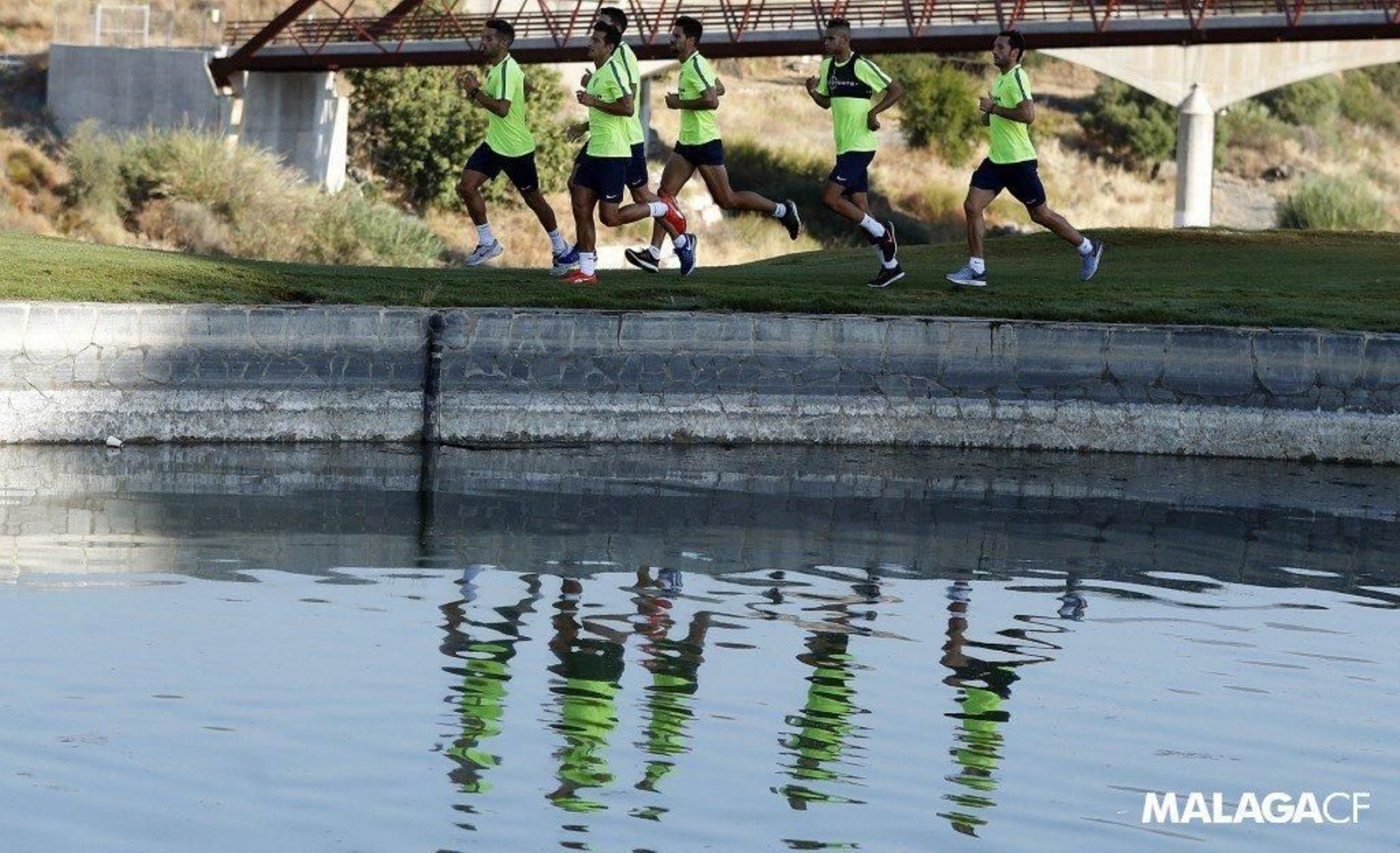 Imagen de una sesión de trabajo del Málaga en Benahavís.