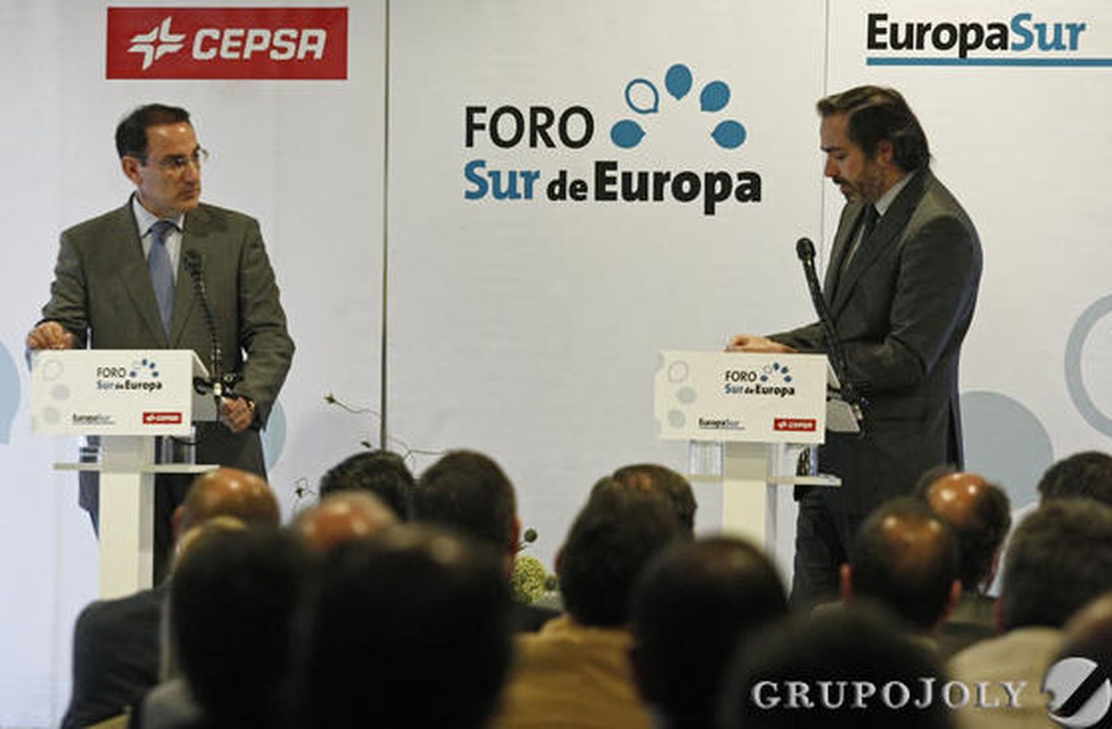 Un momento de la celebración del Foro Sur de Europa, anoche en el Hotel Guadacorte de Los Barrios. 

Foto: Erasmo Fenoy