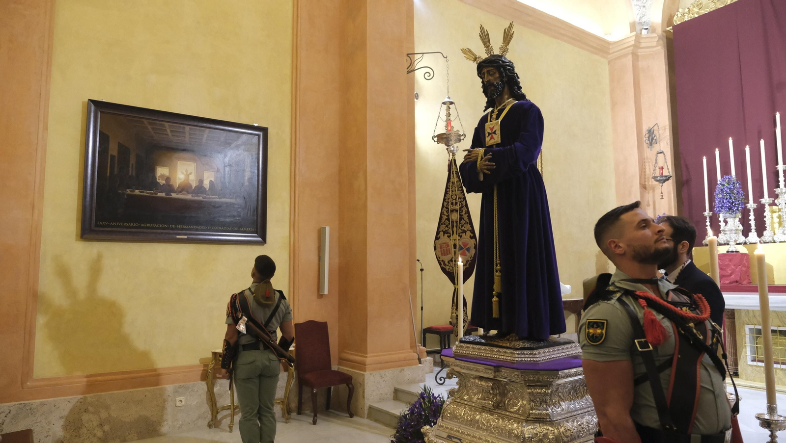Imágenes del multitudinario besapiés del Cristo de Medinaceli en la Catedral de Almería