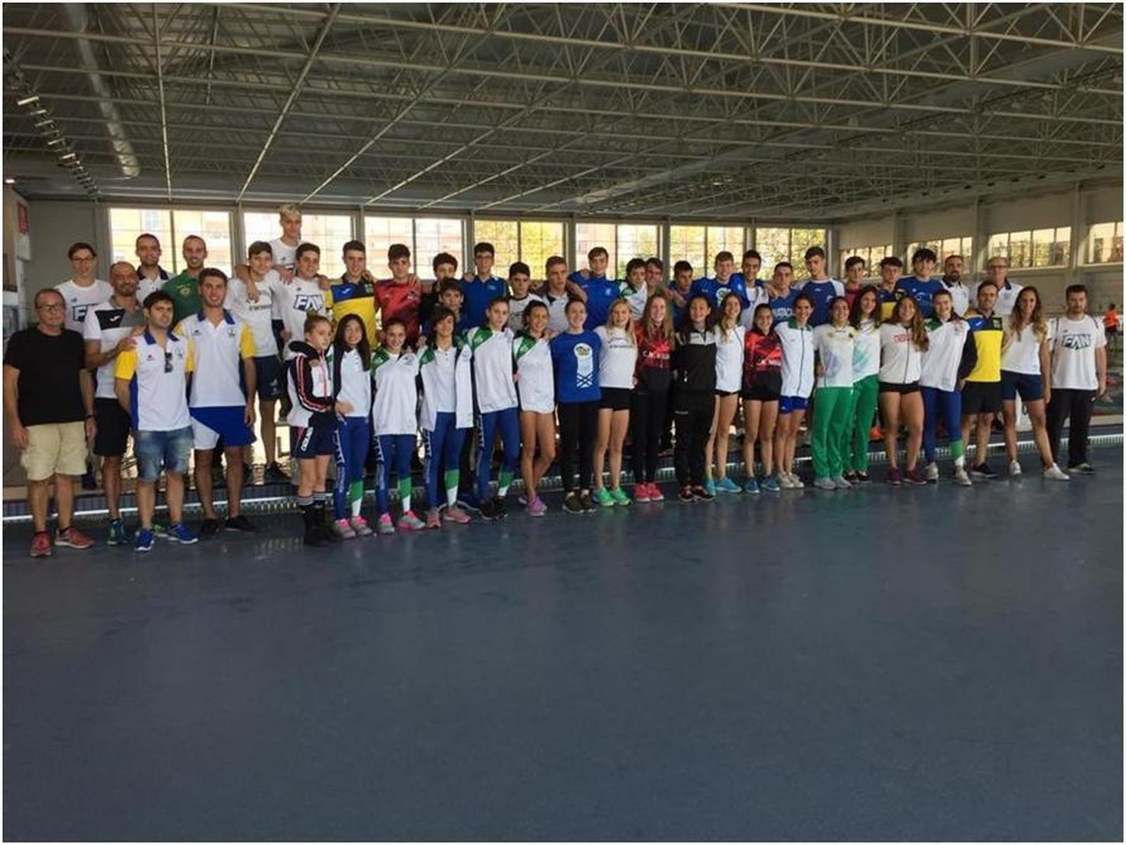 Foto de los convocados con el combinado autonómico.