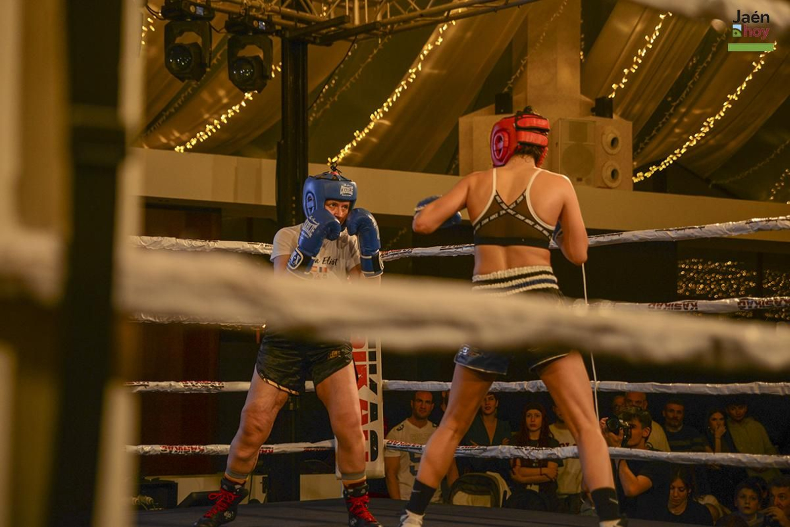 Boxeo solidario para visibilizar la labor de la Asociación Muévete por el Párkinson en Jaén