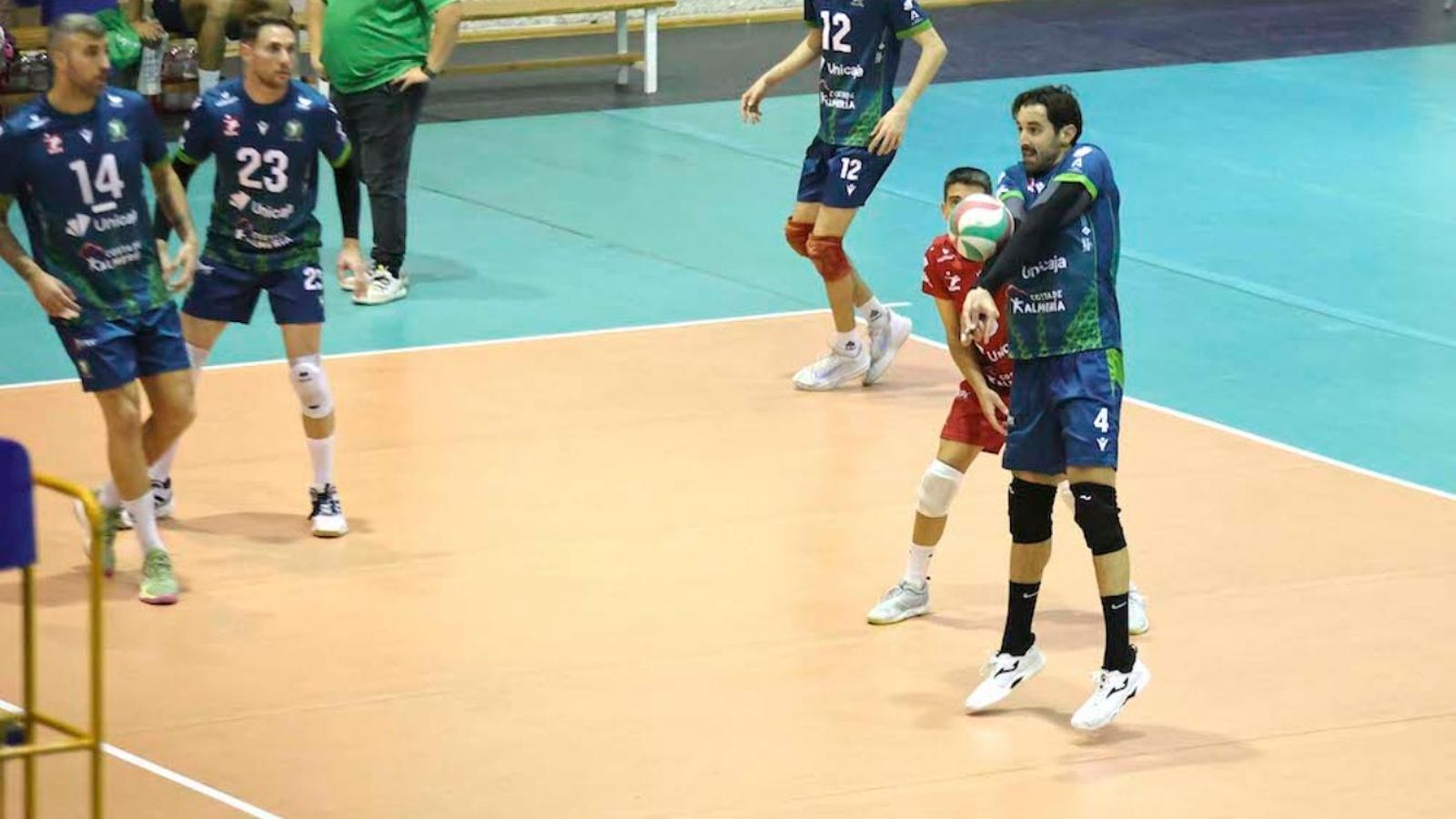 Unicaja sigue en línea ascendente en Superliga.