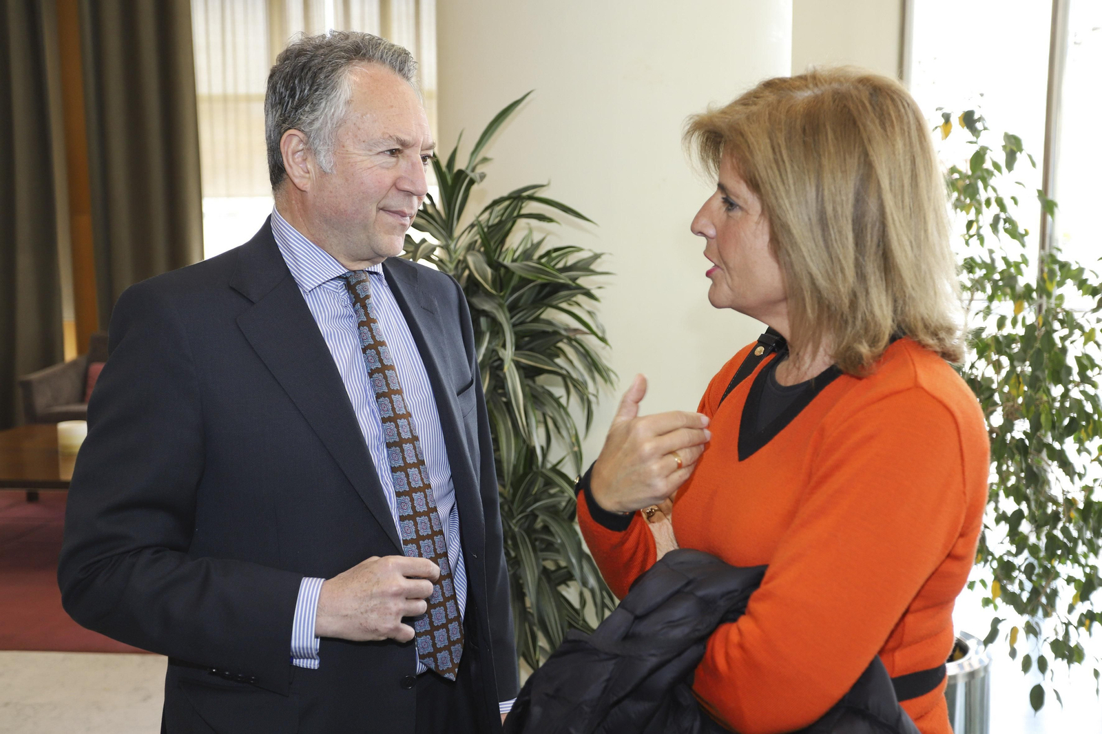 Las fotos del Foro Joly con el consejero de Salud, Jesús Aguirre