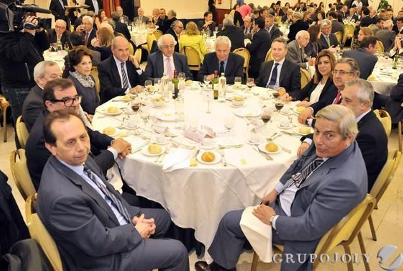 José Antonio Carrizosa, José Rodríguez de la Borbolla, Carlos Solchaga, Joaquina Martínez de Salazar, Manuel Chaves, Enrique Ruiz, Felipe González, José Joly, Susana Díaz, Juan Ignacio Zoido, José Antonio Griñán y José Aureliano Recio.

Foto: Juan Carlos Vázquez / Belén Vargas/ Manuel Gómez