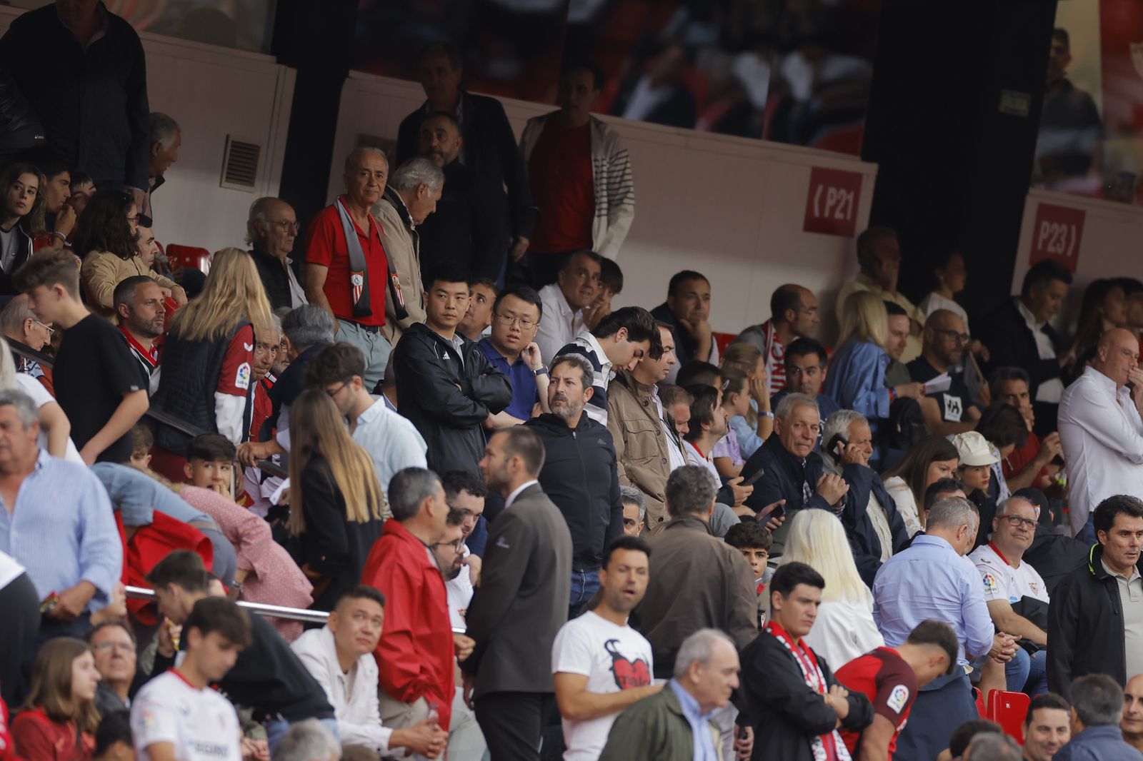 Búscate en las fotos del Sevilla-Madrid