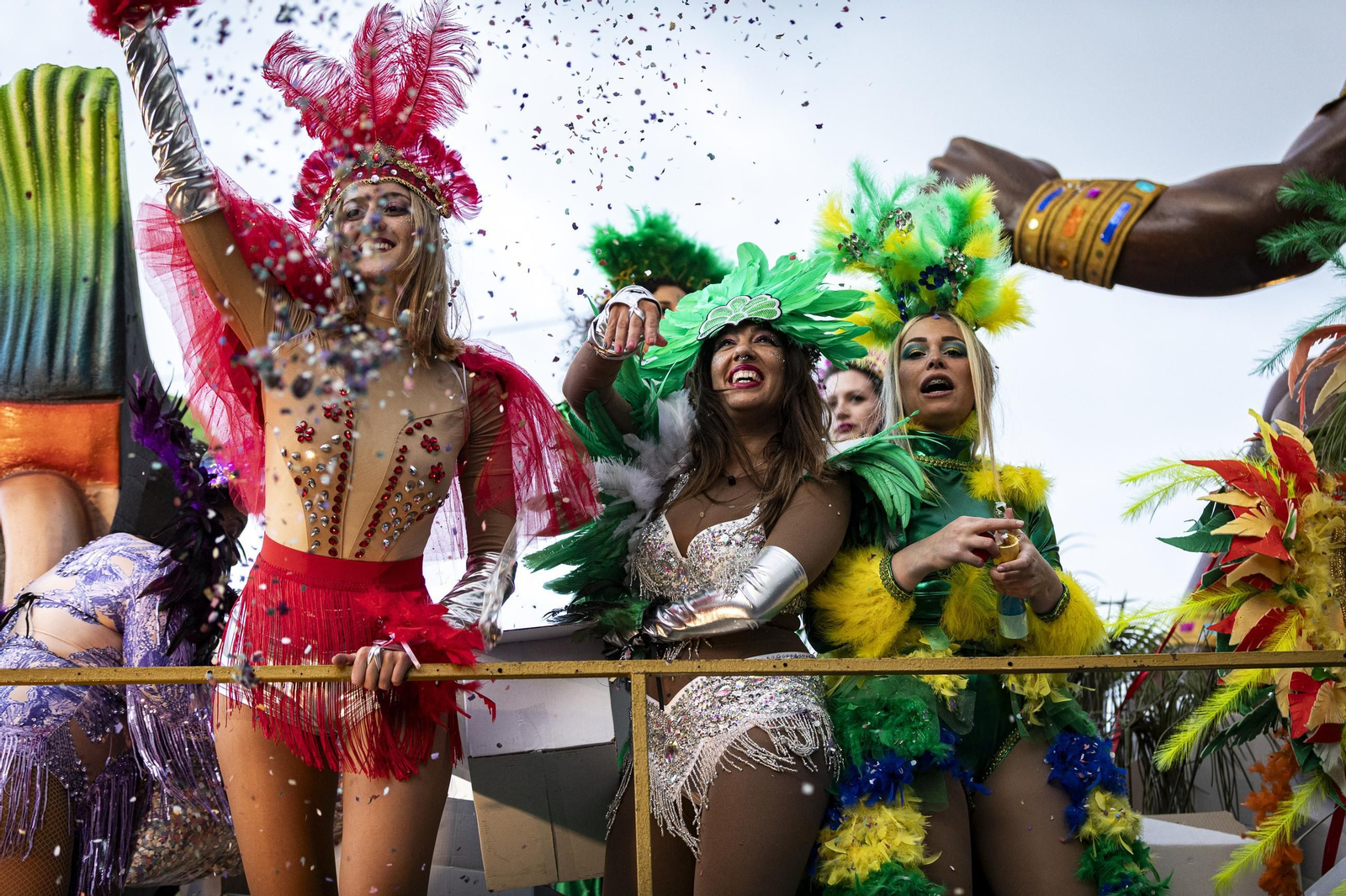 Búscate entre las mejores imágenes de la Cabalgata Magna