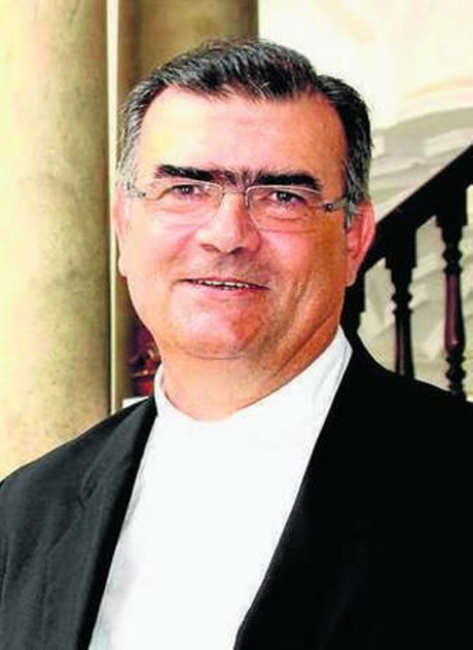 El nuevo ecónomo, Antonio Diufaín.