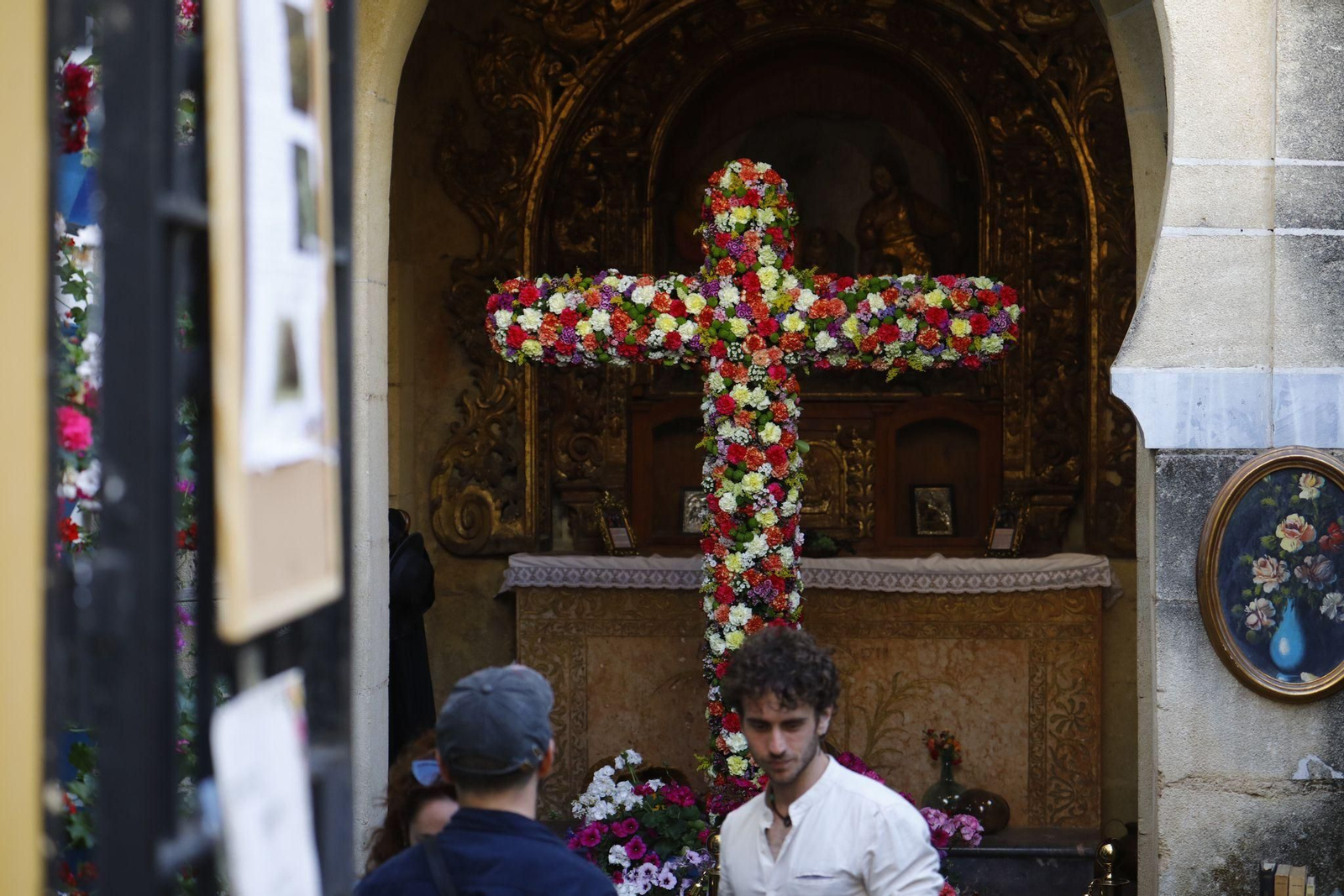Cruz de la Asociación de Vecinos Alcázar Viejo. Las Cruces ganadoras del concurso municipal de Córdoba 2024, en imágenes