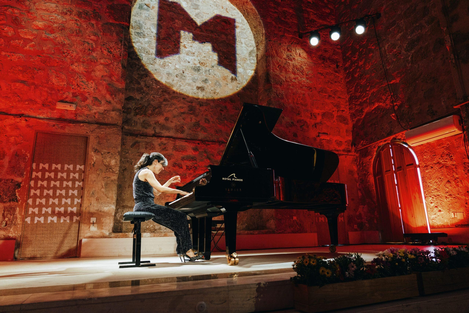 La música clásica siempre ocupa una parte importante de la programación.