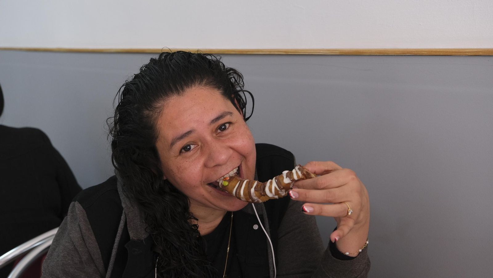 Fotogalería churro-pizza. Churrería Plaza Mayor. Huércal Overa.