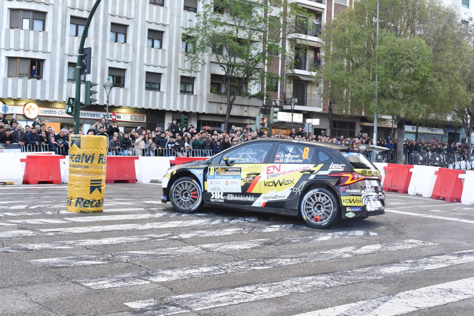 Las mejores fotos del espectacular tramo urbano del Rallye Sierra Morena 2025