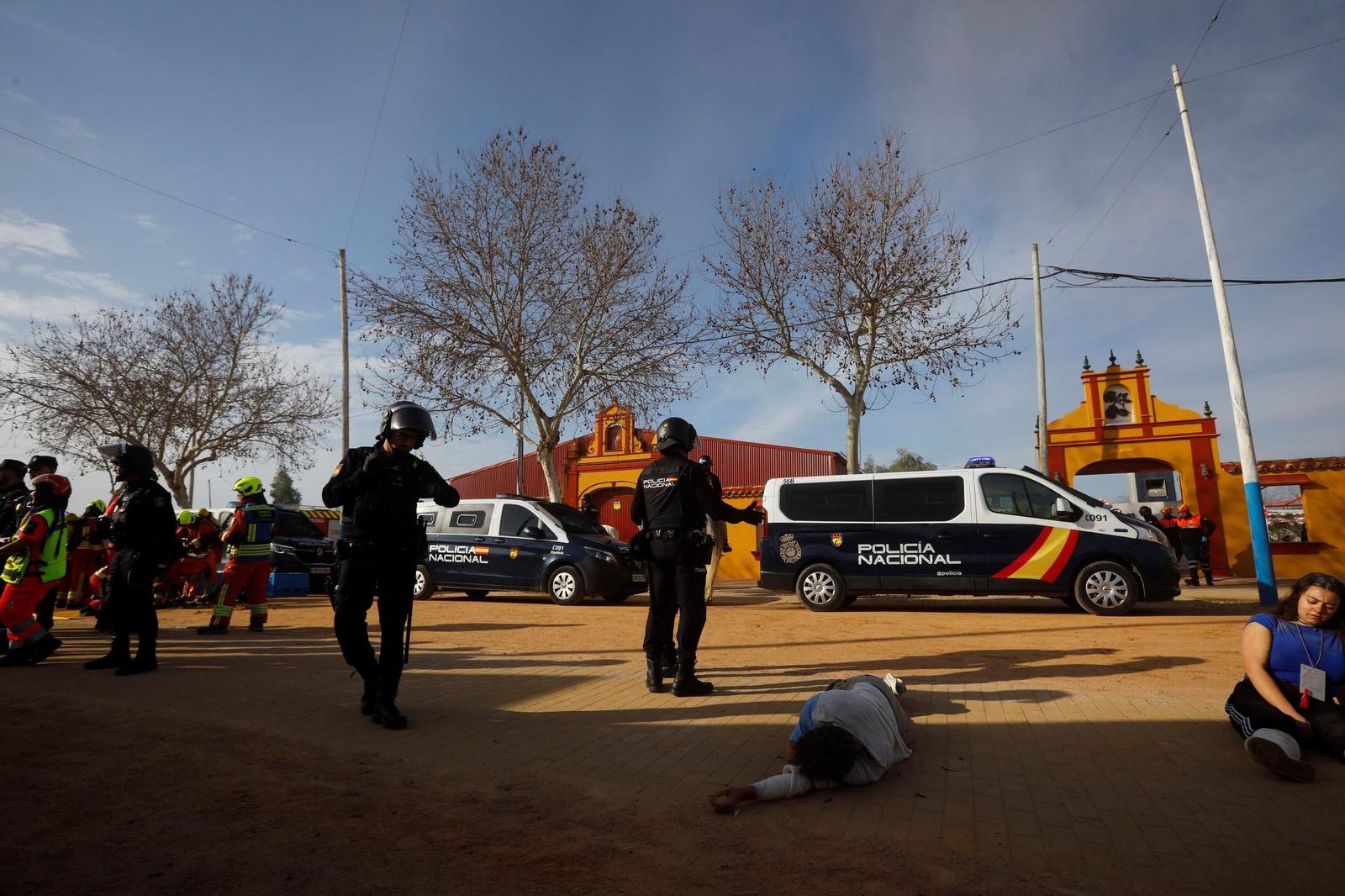 El simulacro de actuación ante una explosión en la Feria de Córdoba, en imágenes
