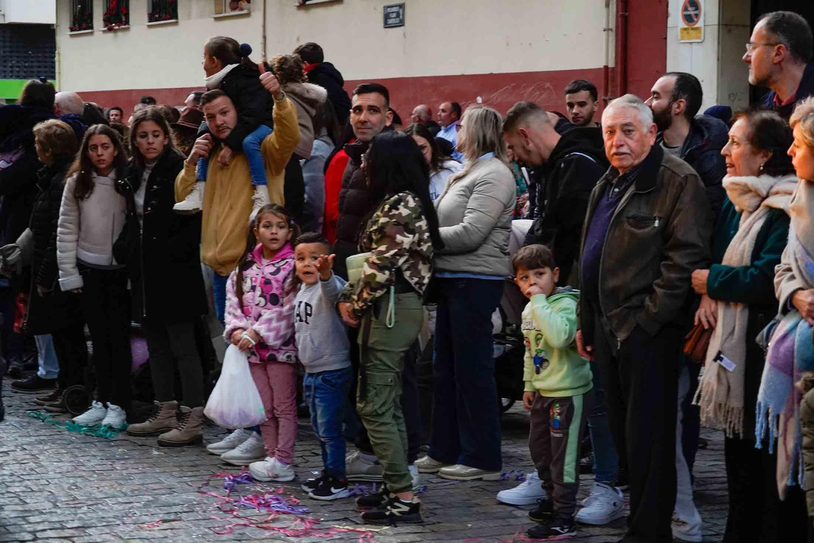 Imágenes de la Cabalgata de los Reyes Magos en Huelva