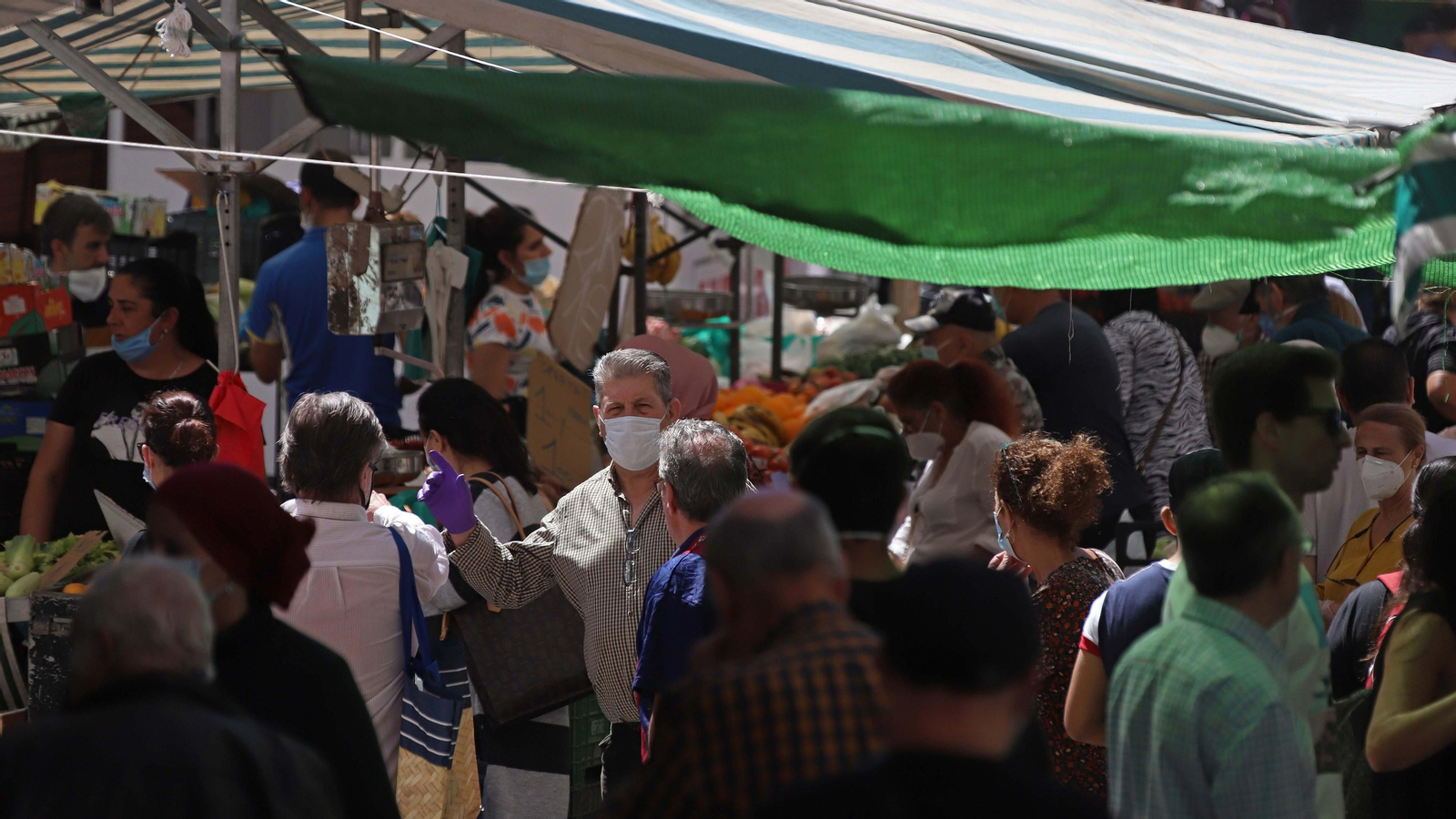 Deportistas y mayores vuelven a la calle en Algeciras