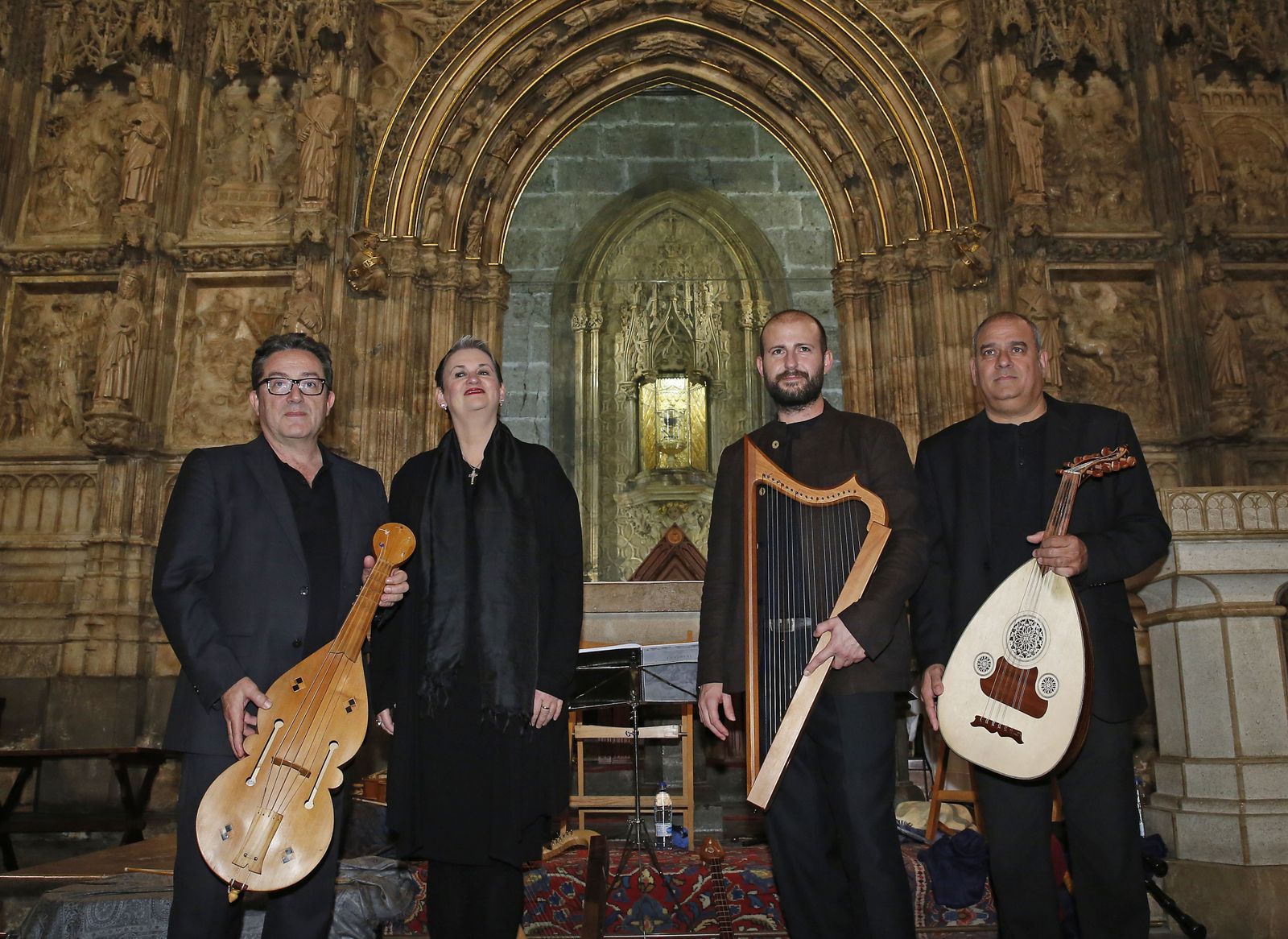 Carles Magraner (izq.), con el resto de la Capella de Ministrers.