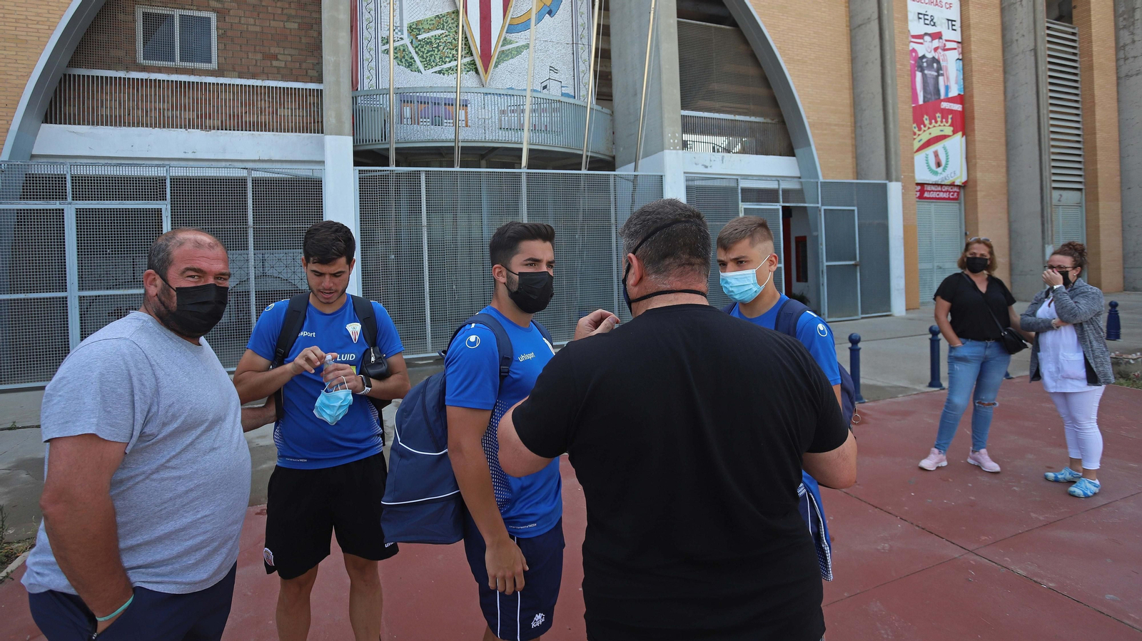 Fotos de la salida del Algeciras a la final del playoff de ascenso a Segunda