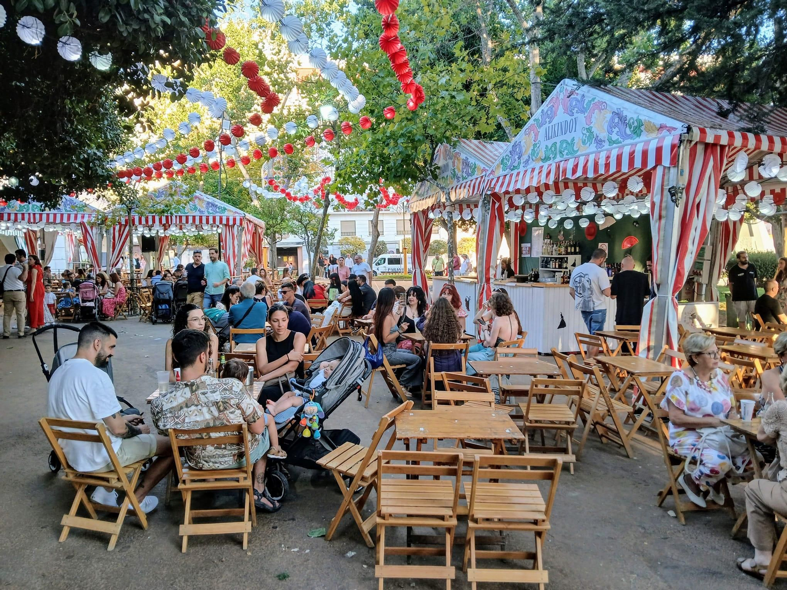 Búscate en las imágenes del sábado de Feria en San Fernando