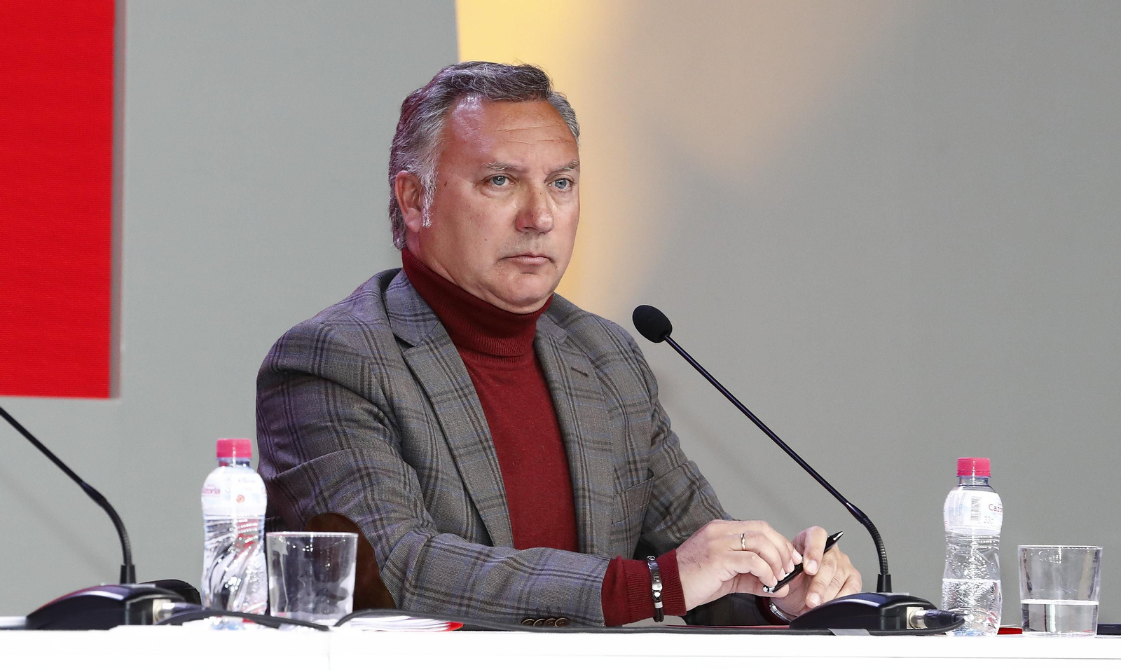 Las fotos de los árbitros del fútbol español