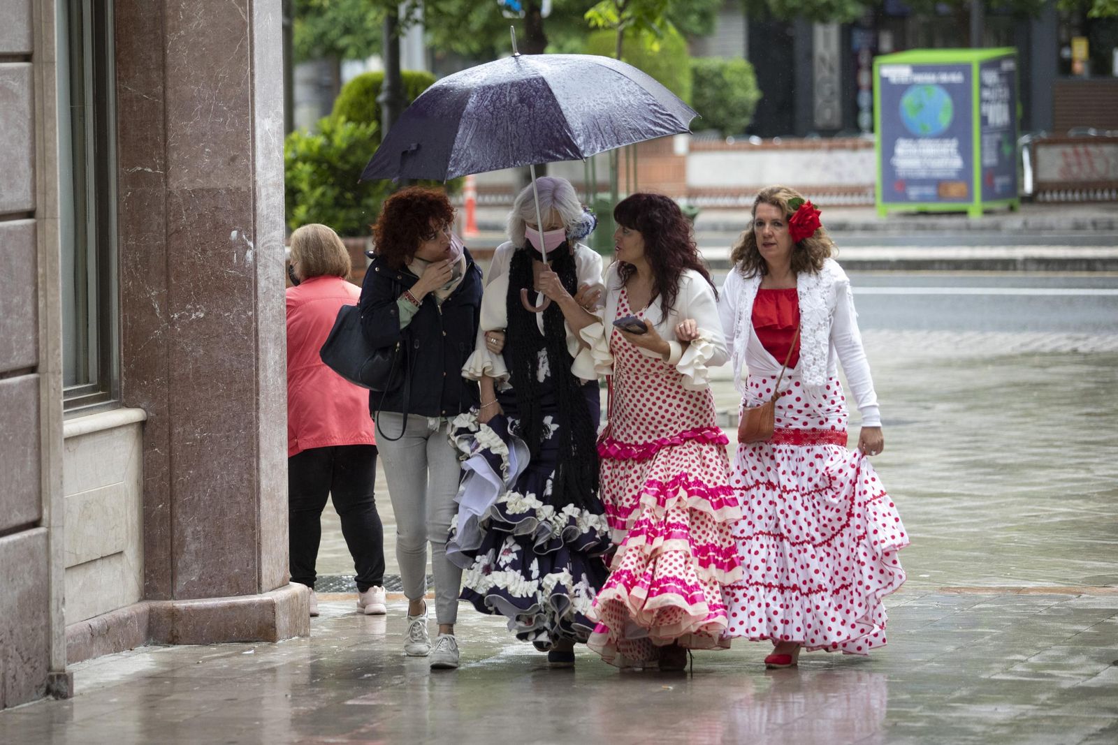 Fotos: Granada se queda con las ganas de más Día de la Cruz por la tarde