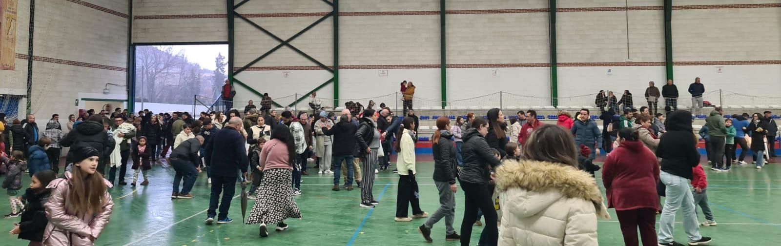 Serón disfruta de la llegada de los Reyes Magos en el Pabellón Municipal y en la residencia de mayores