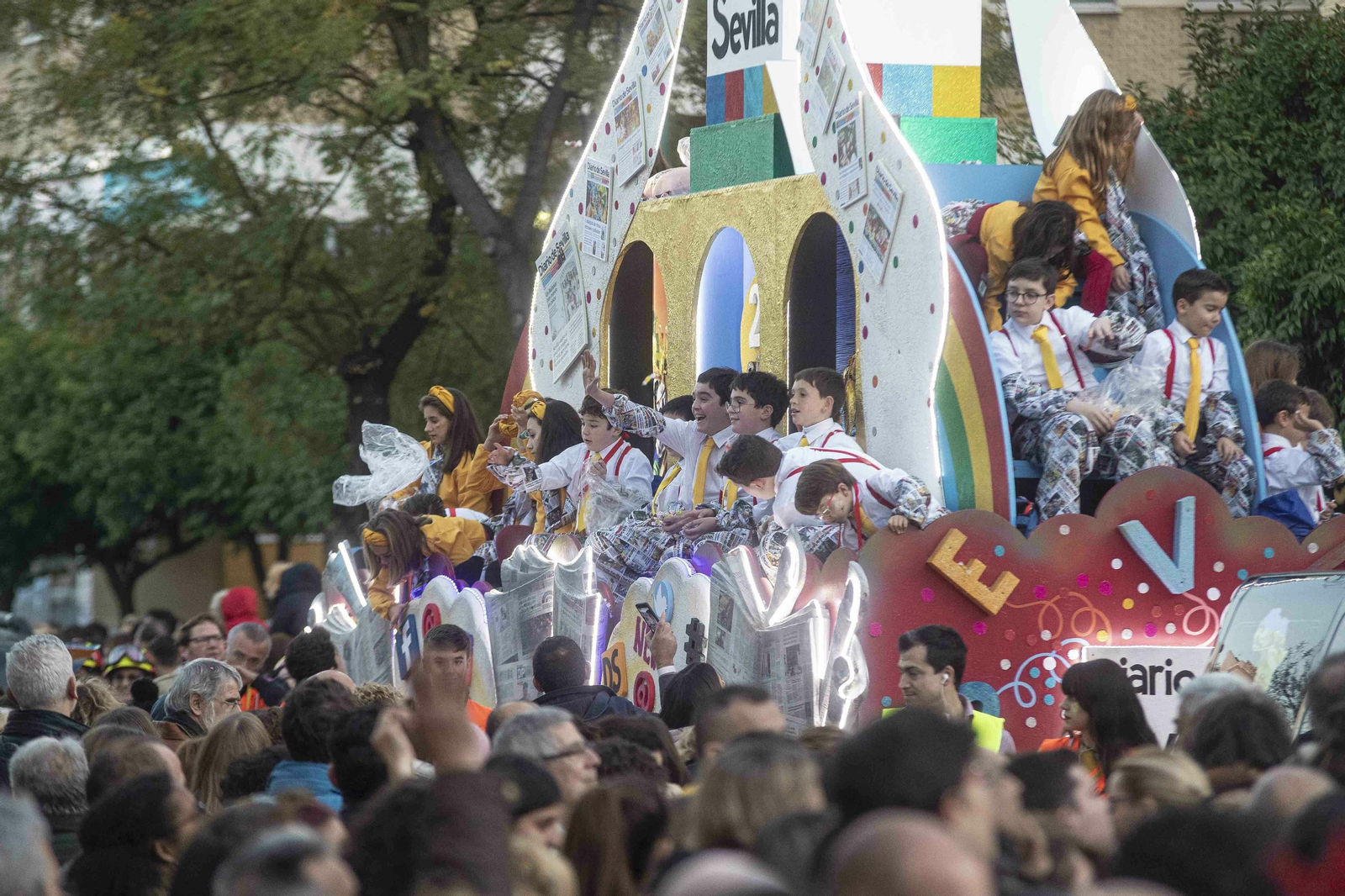 La Cabalgata de los Reyes Magos de Sevilla, en imágenes