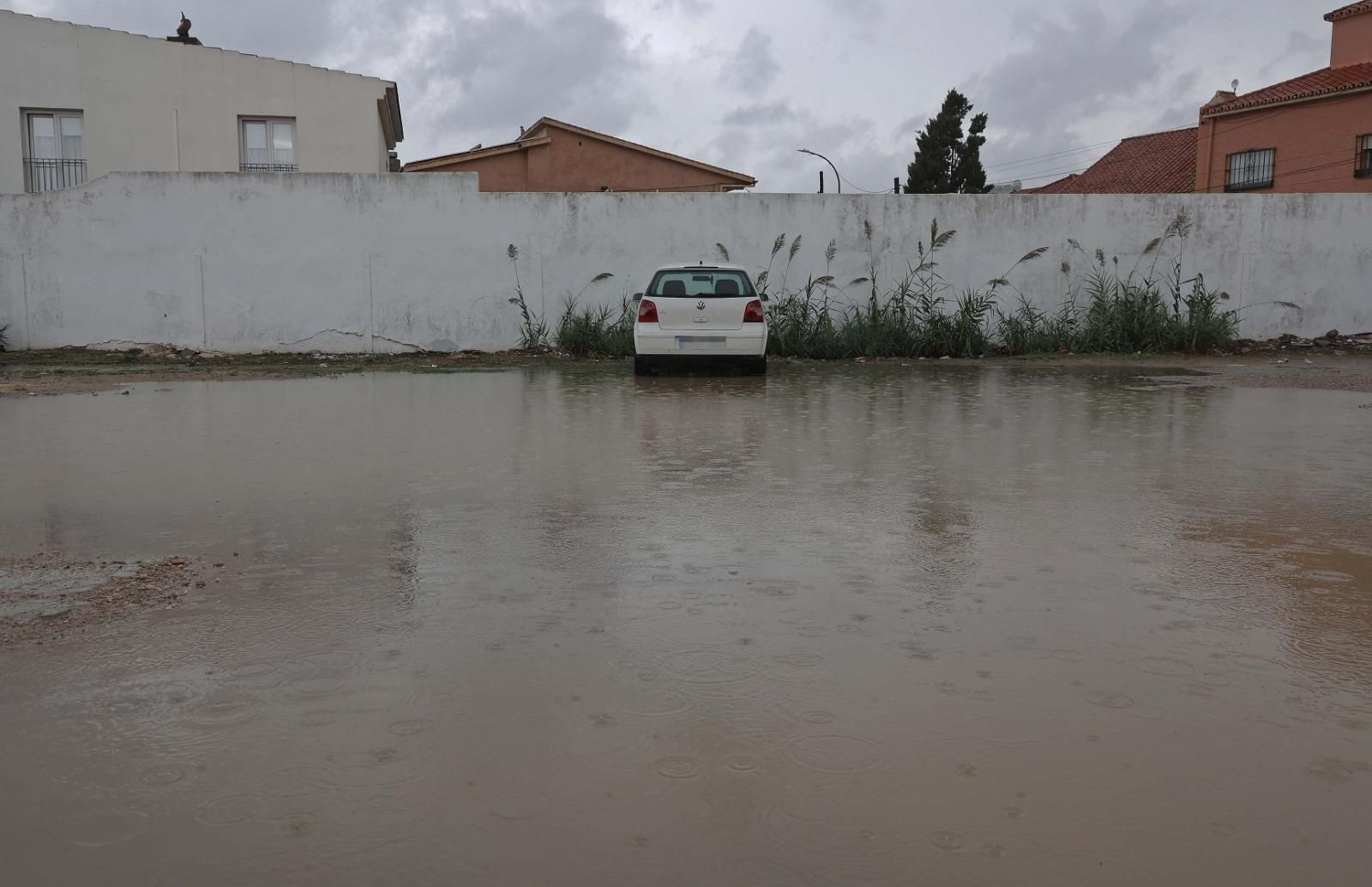 Un solar anegado debido a la DANA.
