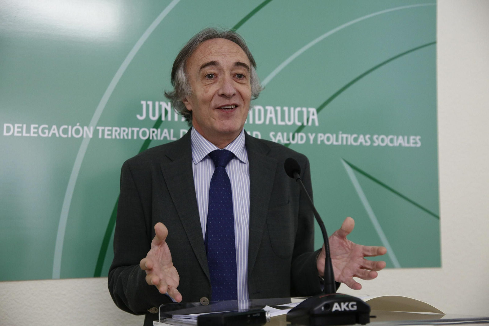 Salud ofrece diálogo a la Mesa en Defensa de la Sanidad Pública de cara a la concentración del domingo Salud ofrece diálogo a la Mesa en Defensa de la Sanidad Pública de cara a la concentración del domingo