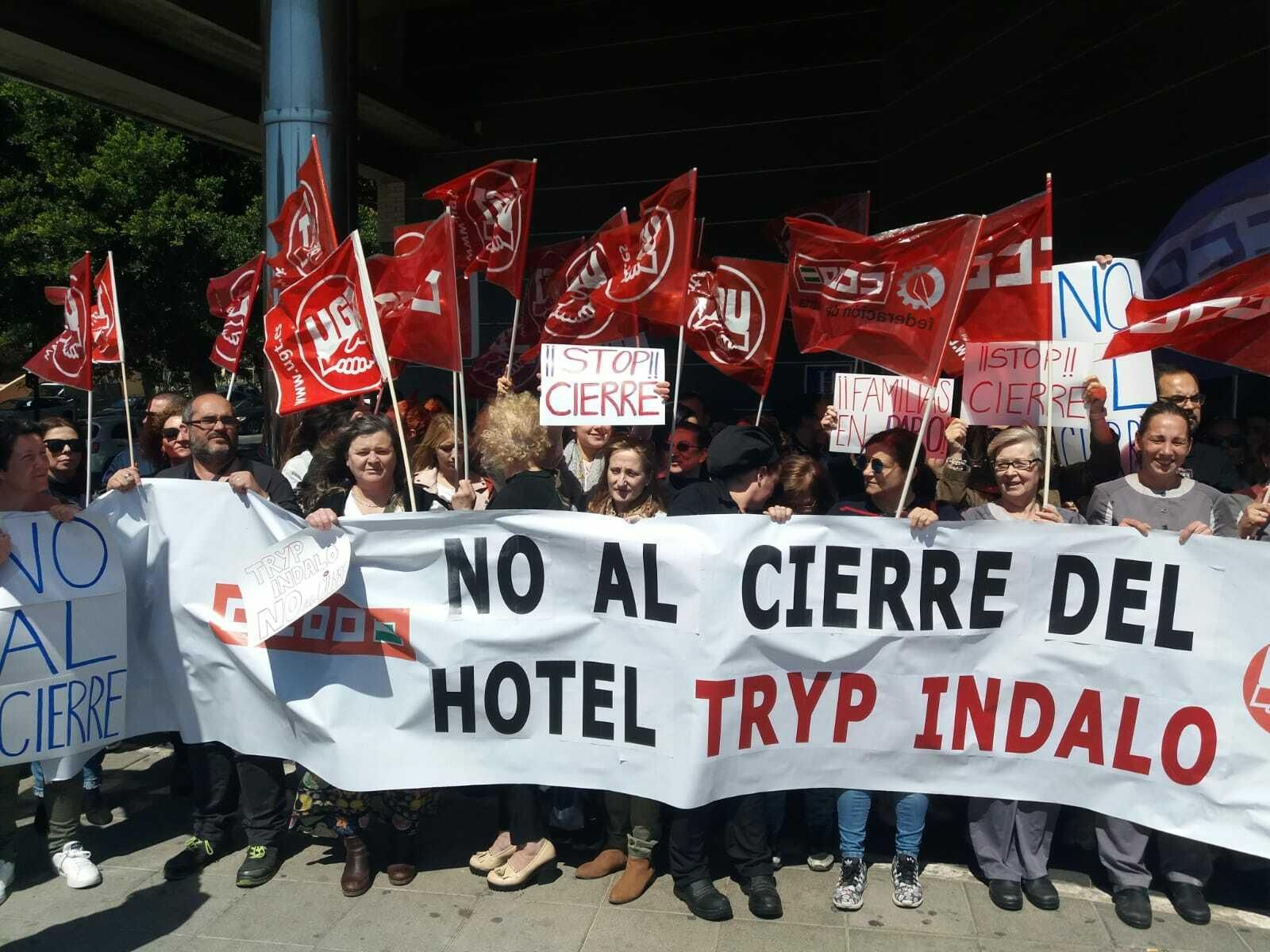 Manifestación de los trabajadores del Hotel Tryp Indalo de la capital.