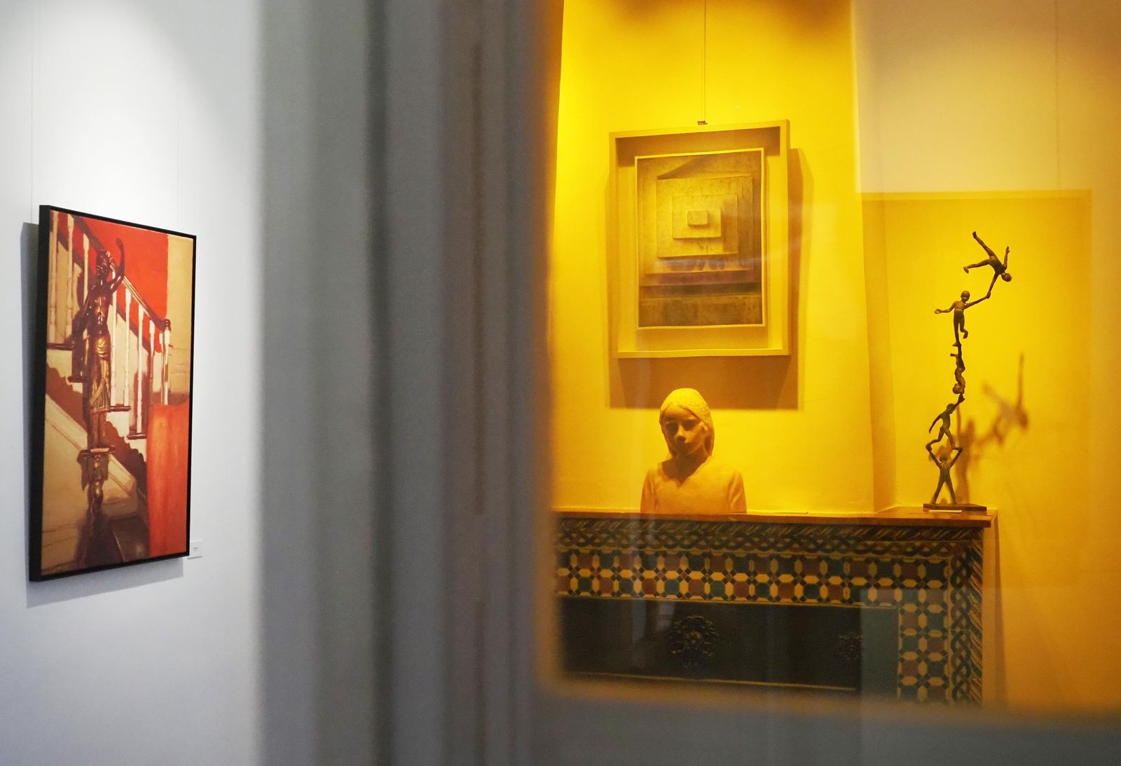 Enrique Romero Santana regresa a Lepe y pone en marcha la primera galería de arte de la ciudad.