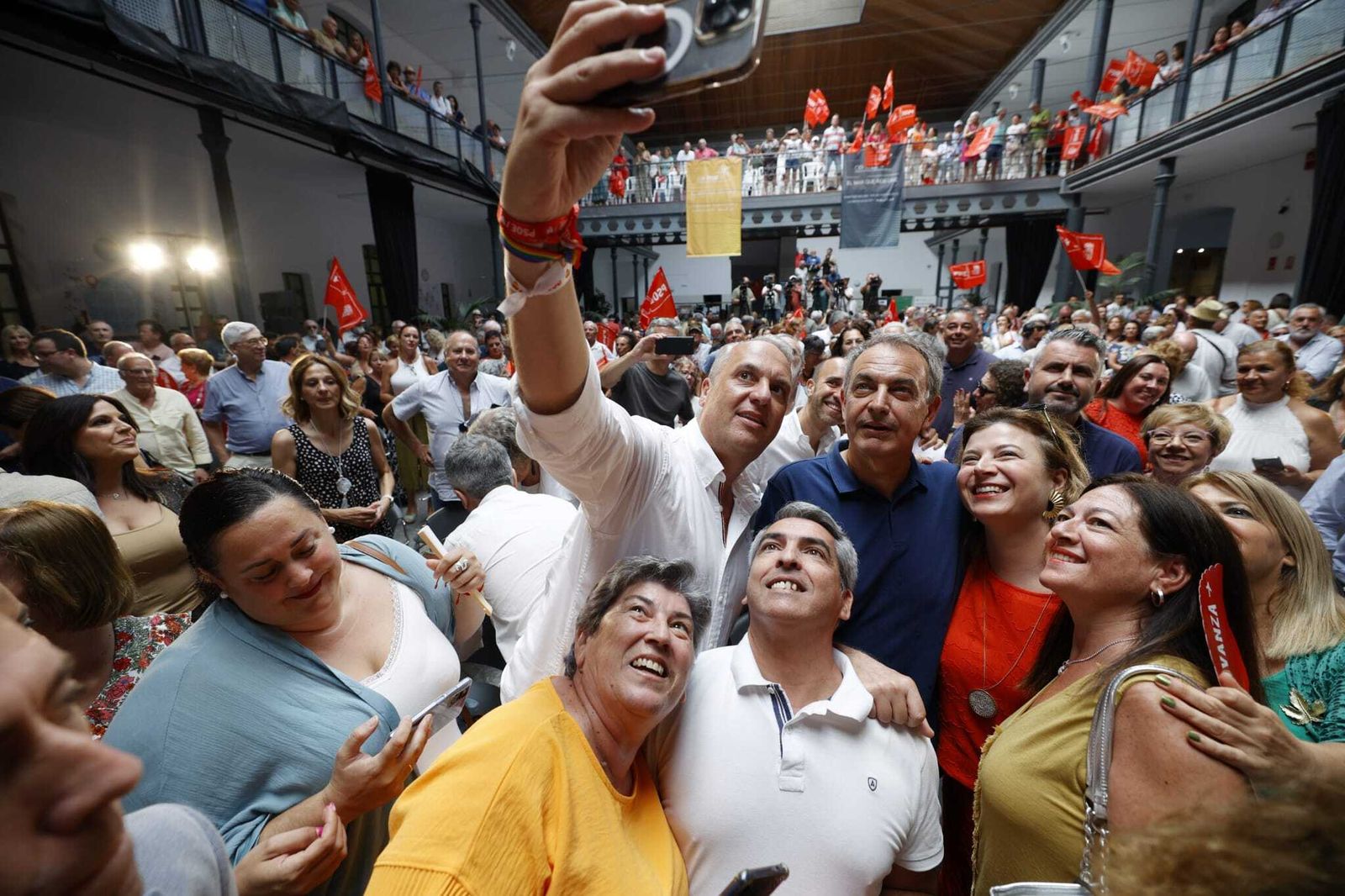 Imágenes del cierre de campaña del PSOE en Cádiz con Rodríguez Zapatero
