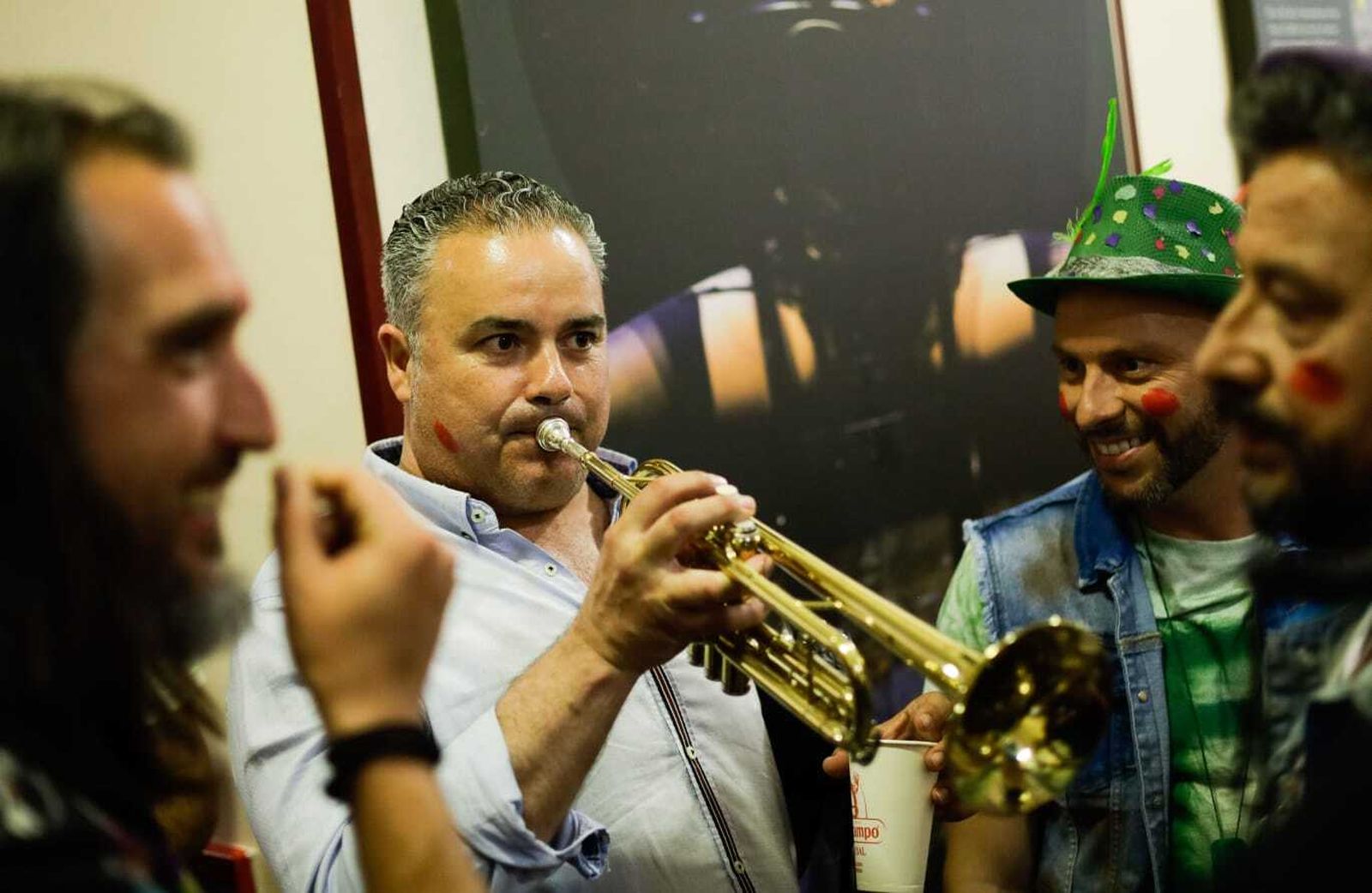 El ambiente de la sesión en camerinos