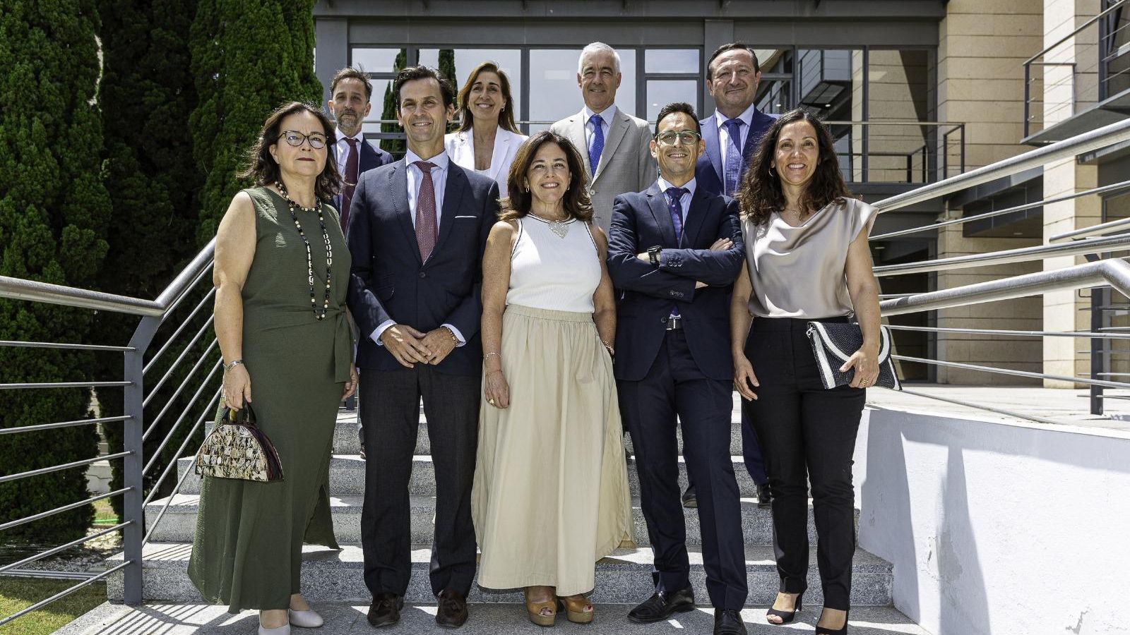 La nueva junta de gobierno del colegio. La nueva junta de gobierno del colegio.