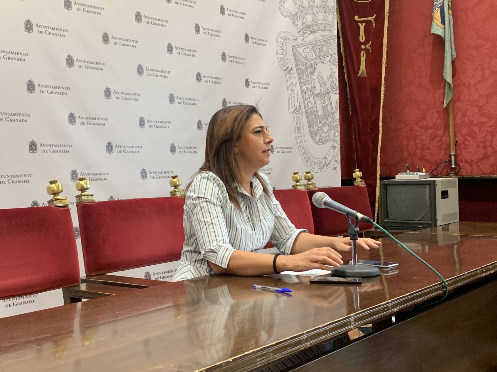 La concejal socialista Raquel Ruz, durante la rueda de prensa.