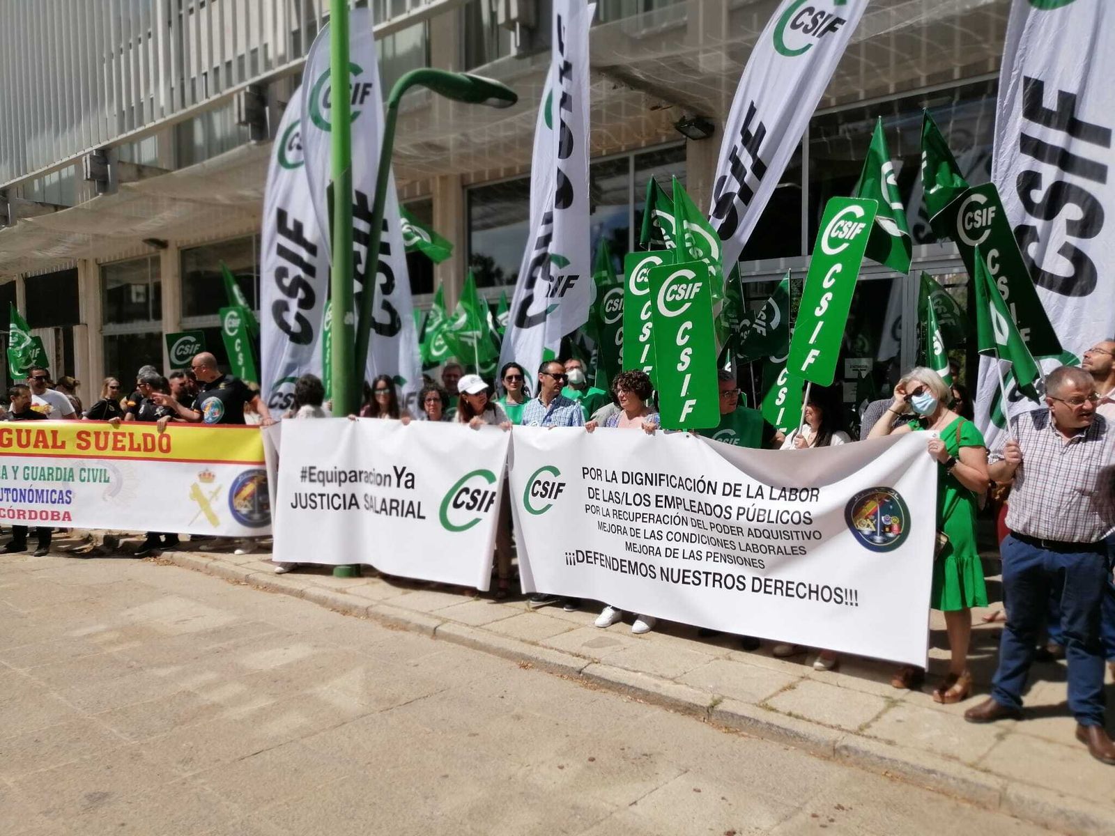 Concentración ante la Subdelegación del Gobierno.