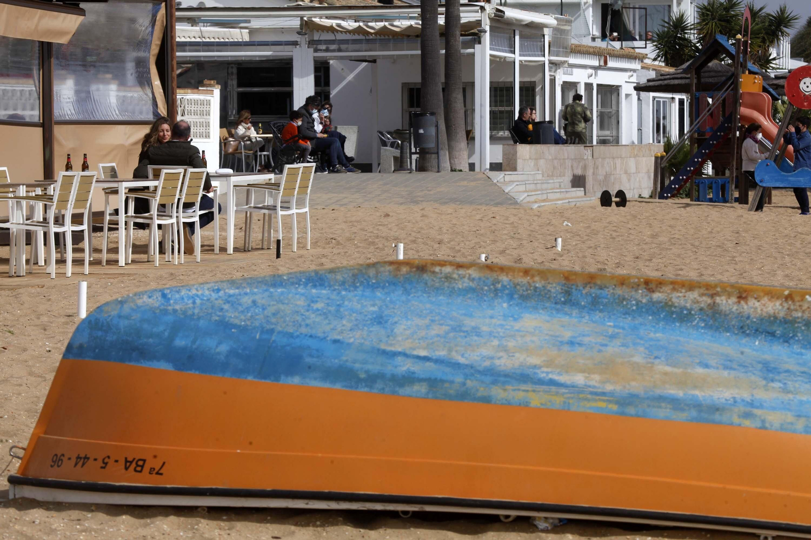 Ambiente en las terrazas de El Rompido y Punta Umbría durante este sábado.