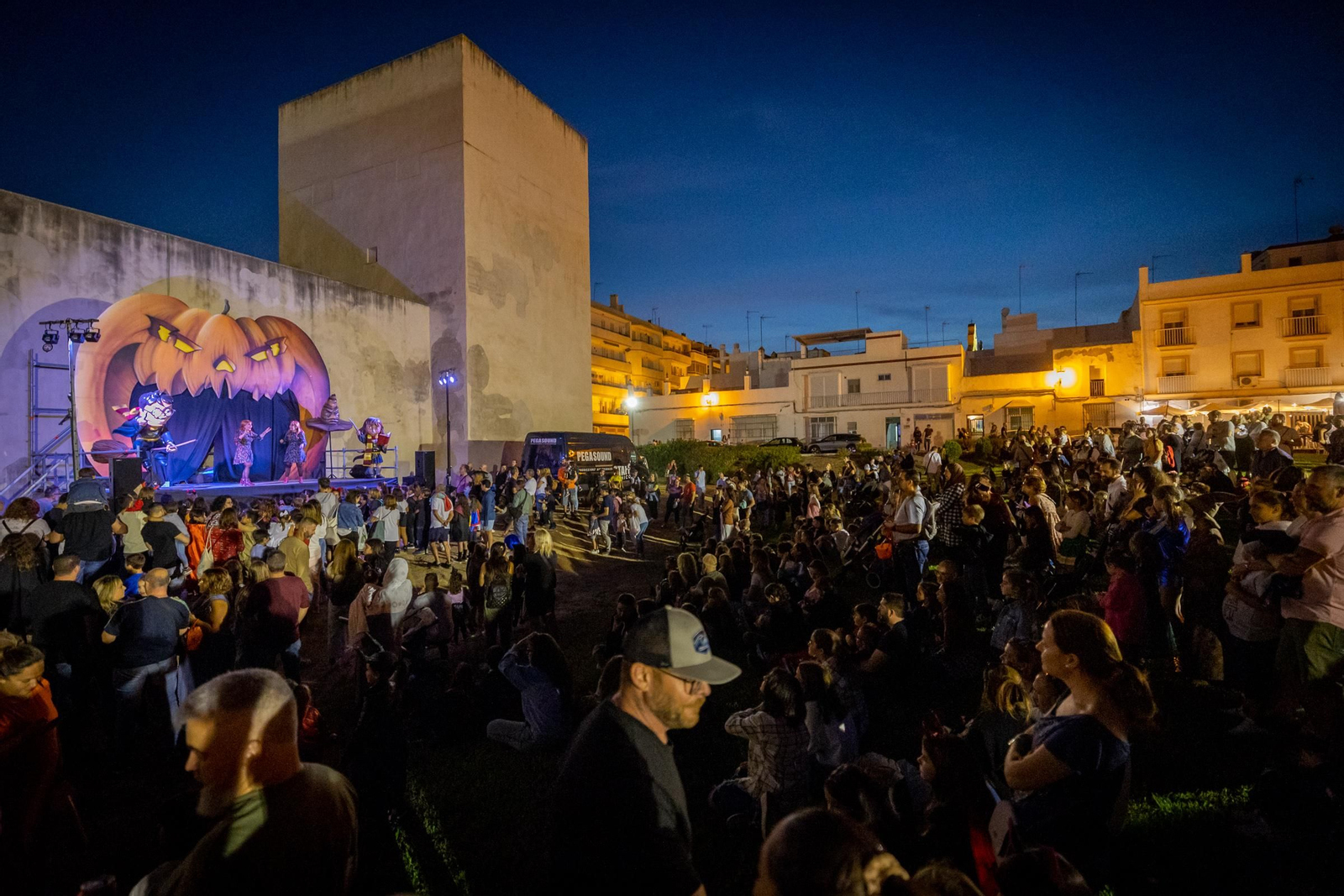 Así ha evolucionado Halloween en San Fernando durante 10 años
