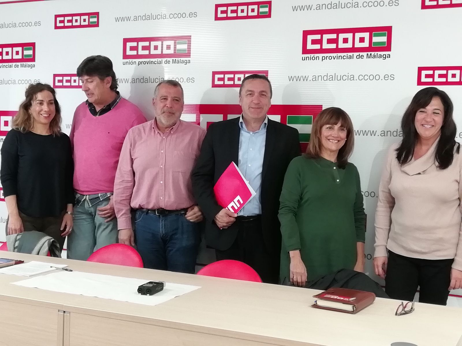 Representantes de CCOO en la rueda de prensa de este miércoles.