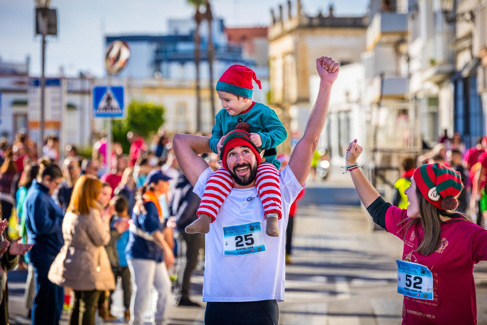 Gran ambiente en la Carrera Solidaria de la Divina Pastora en San Fernando