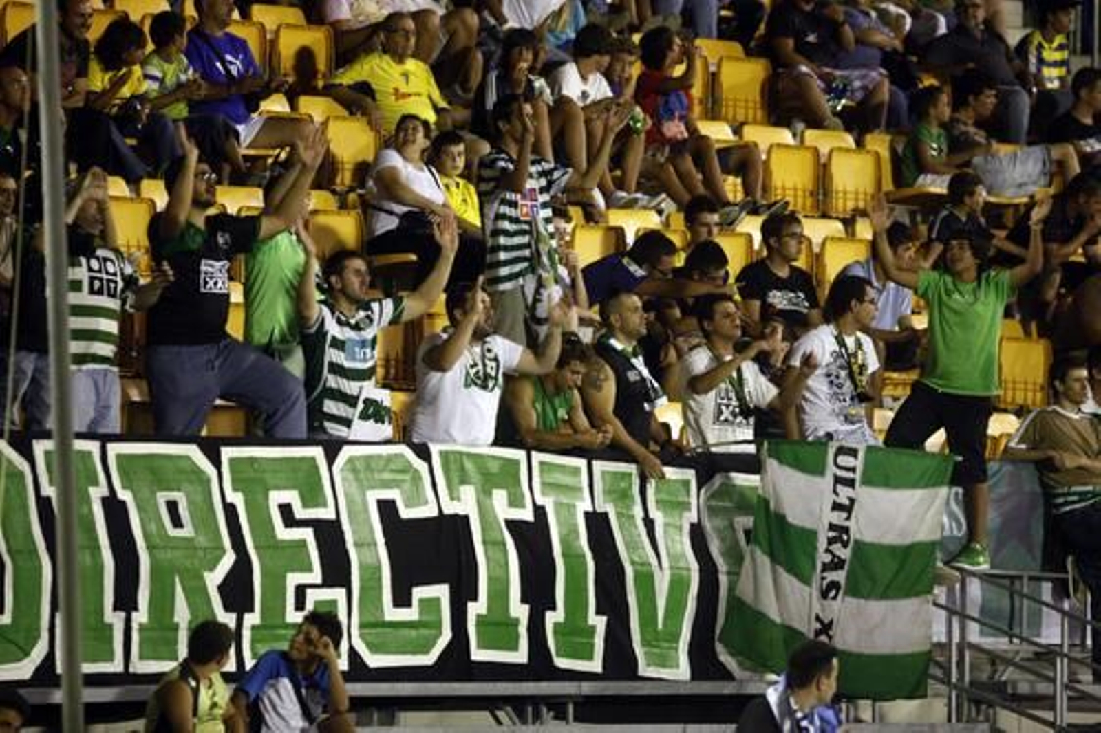 El Carranza acogió también a un buen número de aficionados portugueses. 

Foto: Jesus Marin