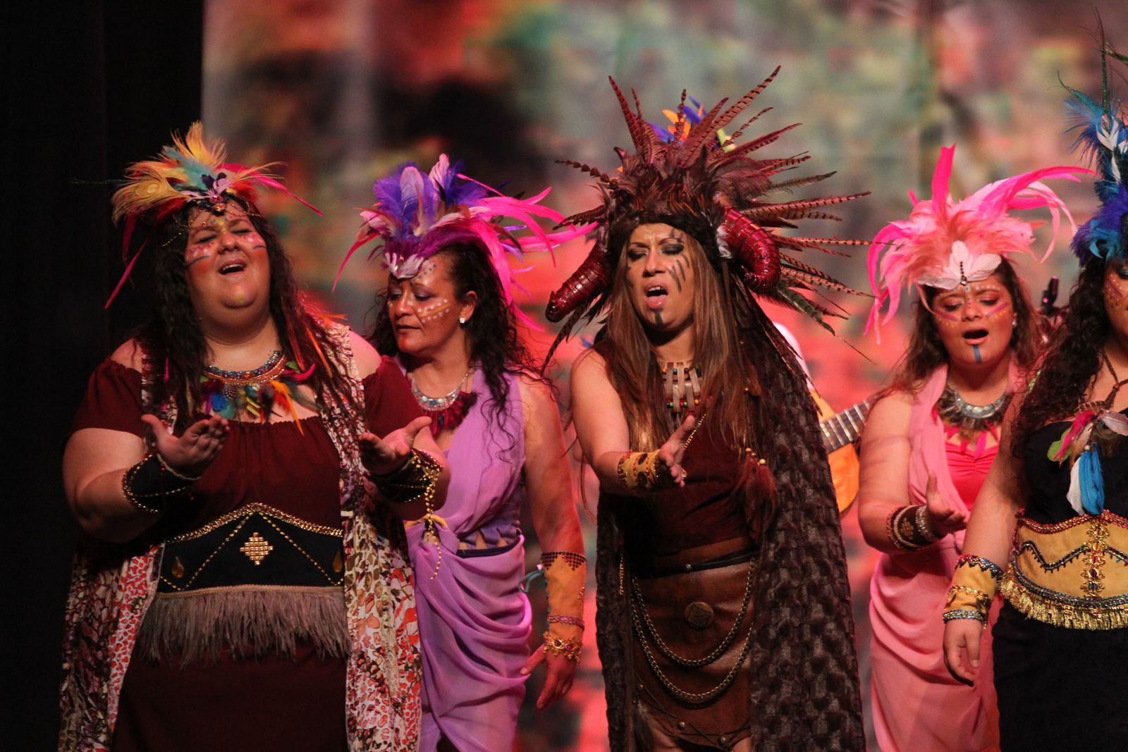 Imágenes del primer día de preliminares de concurso del Carnaval Colombino 2018