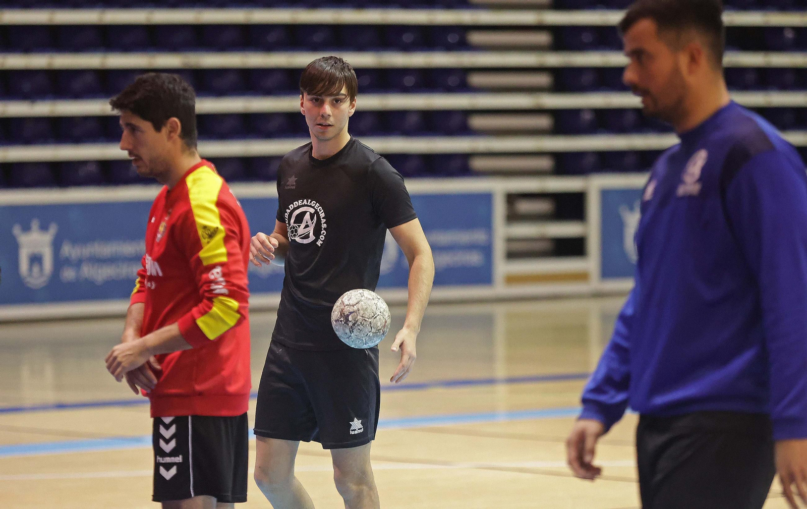 Fotos del entrenamiento del Balonmano Ciudad de Algeciras