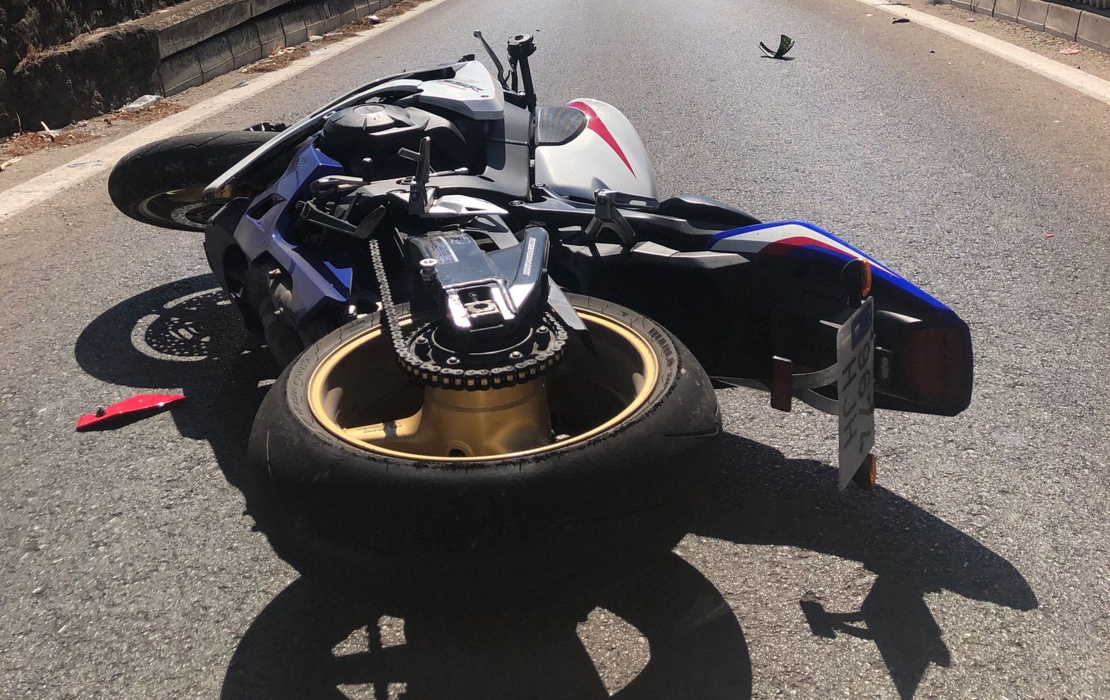 Una imagen de la motocicleta que conducía el fallecido.