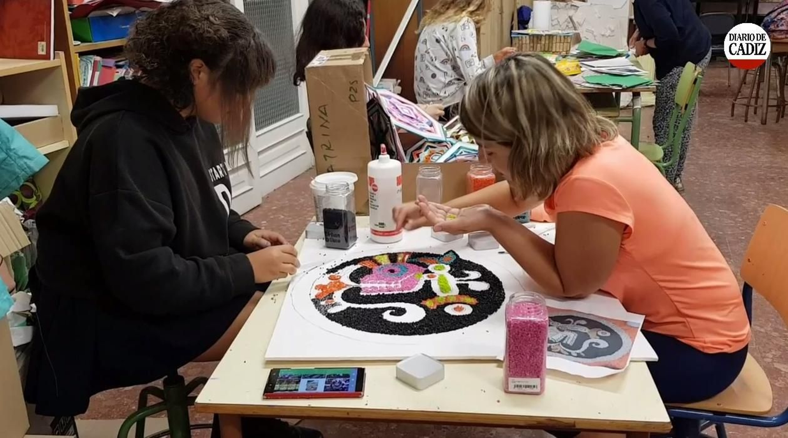 Preparativos para la celebración del Día de los Muertos en la Casa de Iberoamérica.