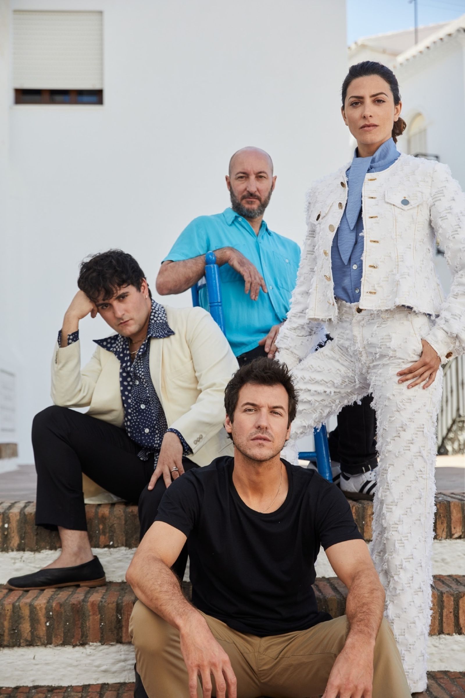 A. Palomo, con el resto del equipo de esta ficción de moda.